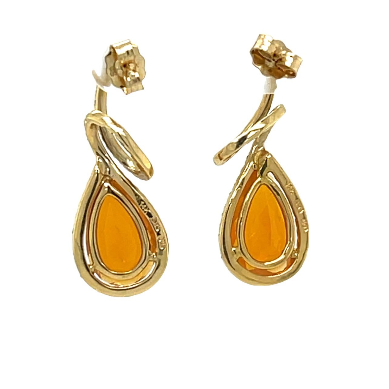 14x8mm Teardrop Fire Opal Earrings in 14K yellow gold In New Condition For Sale In New York, NY
