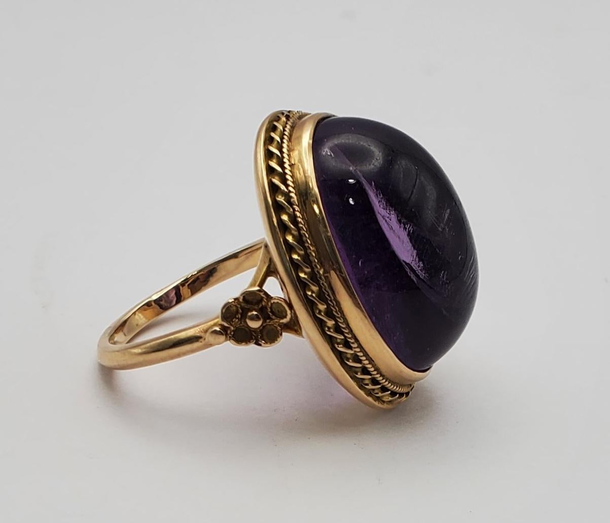 14Y Wunderschöner 28.57 Karat Amethyst Cabochon Vintage-Ring mit Cabochon im Angebot 1