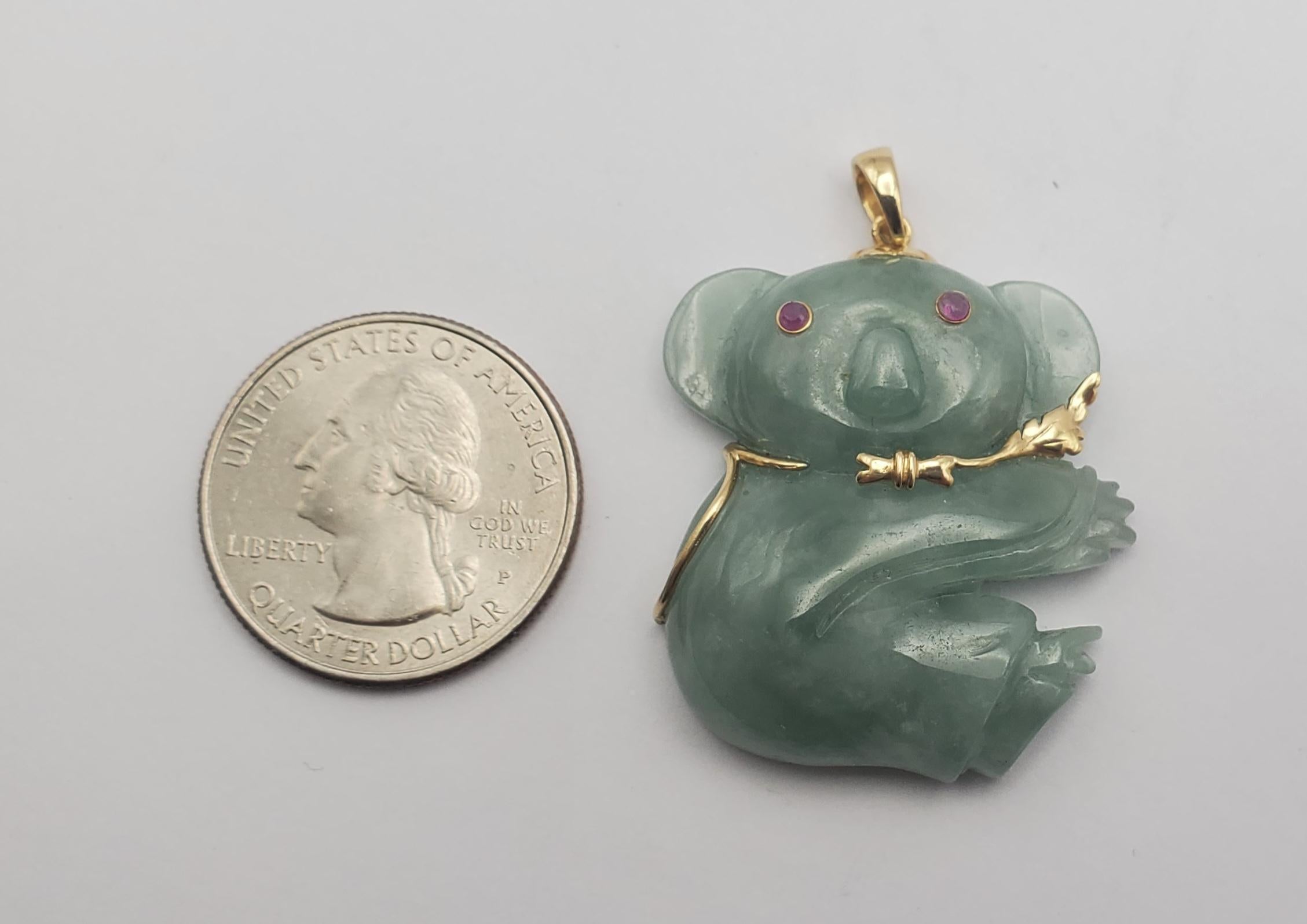 14Y Green-Blue Carved Jadeite & Ruby Koala Pendant   For Sale 1