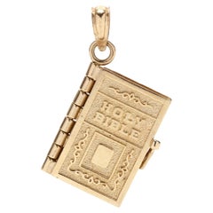 14Y Opening Engraved Bible Charm