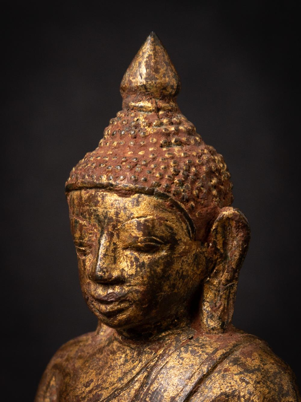 15-16th century antique bronze Burmese Buddha statue in Bhumisparsha Mudra For Sale 7