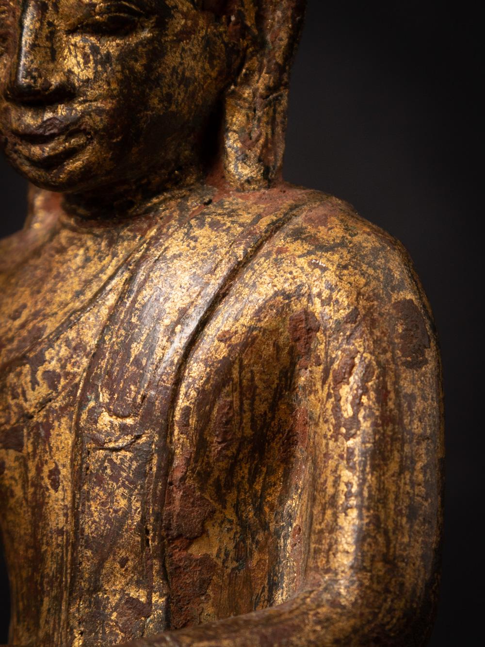 15-16th century antique bronze Burmese Buddha statue in Bhumisparsha Mudra For Sale 13