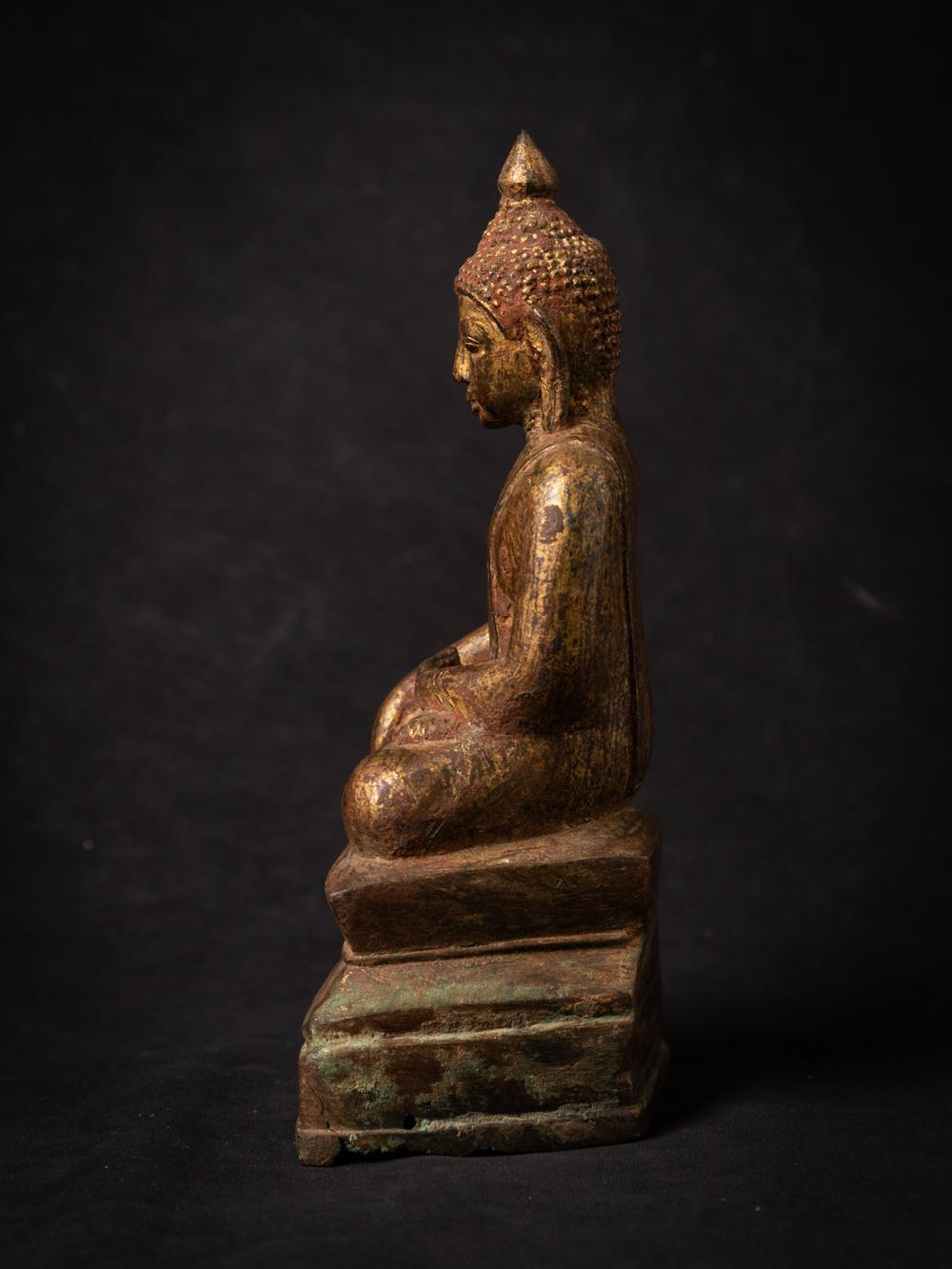 15-16th century antique bronze Burmese Buddha statue in Bhumisparsha Mudra In Good Condition For Sale In DEVENTER, NL
