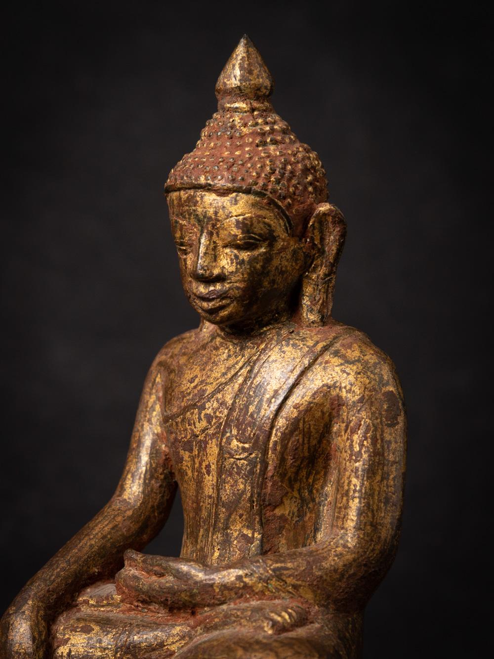 15-16th century antique bronze Burmese Buddha statue in Bhumisparsha Mudra For Sale 4