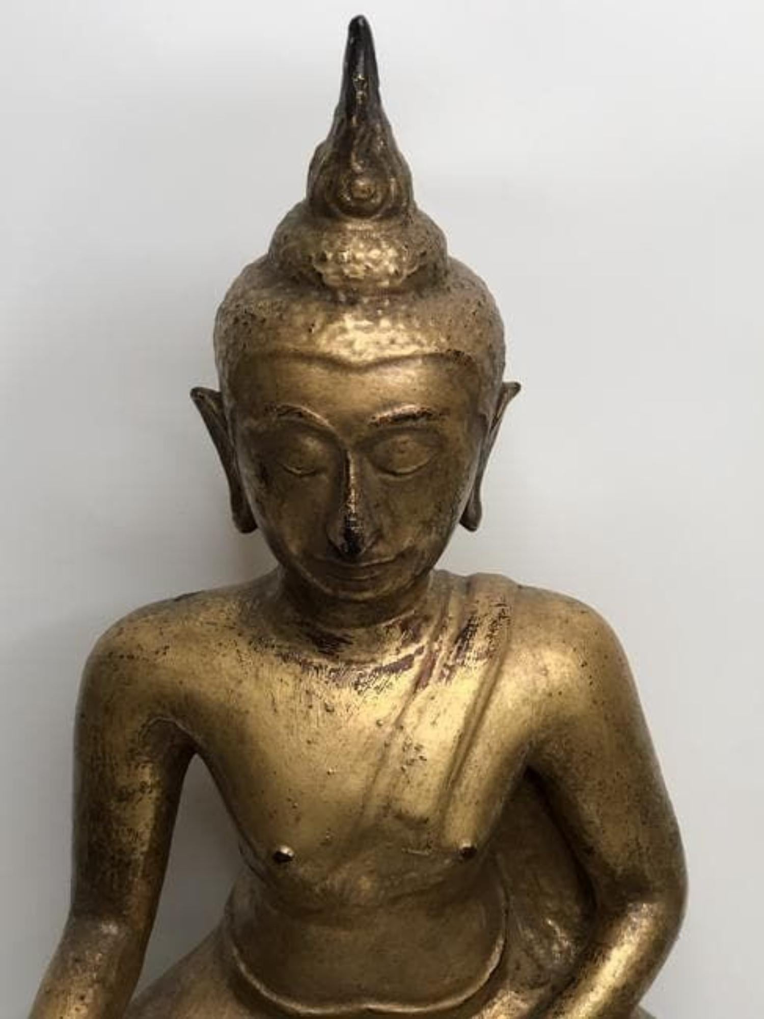 15-16th Century Bronze Guild Thai Buddha In Fair Condition For Sale In Newmanstown, PA