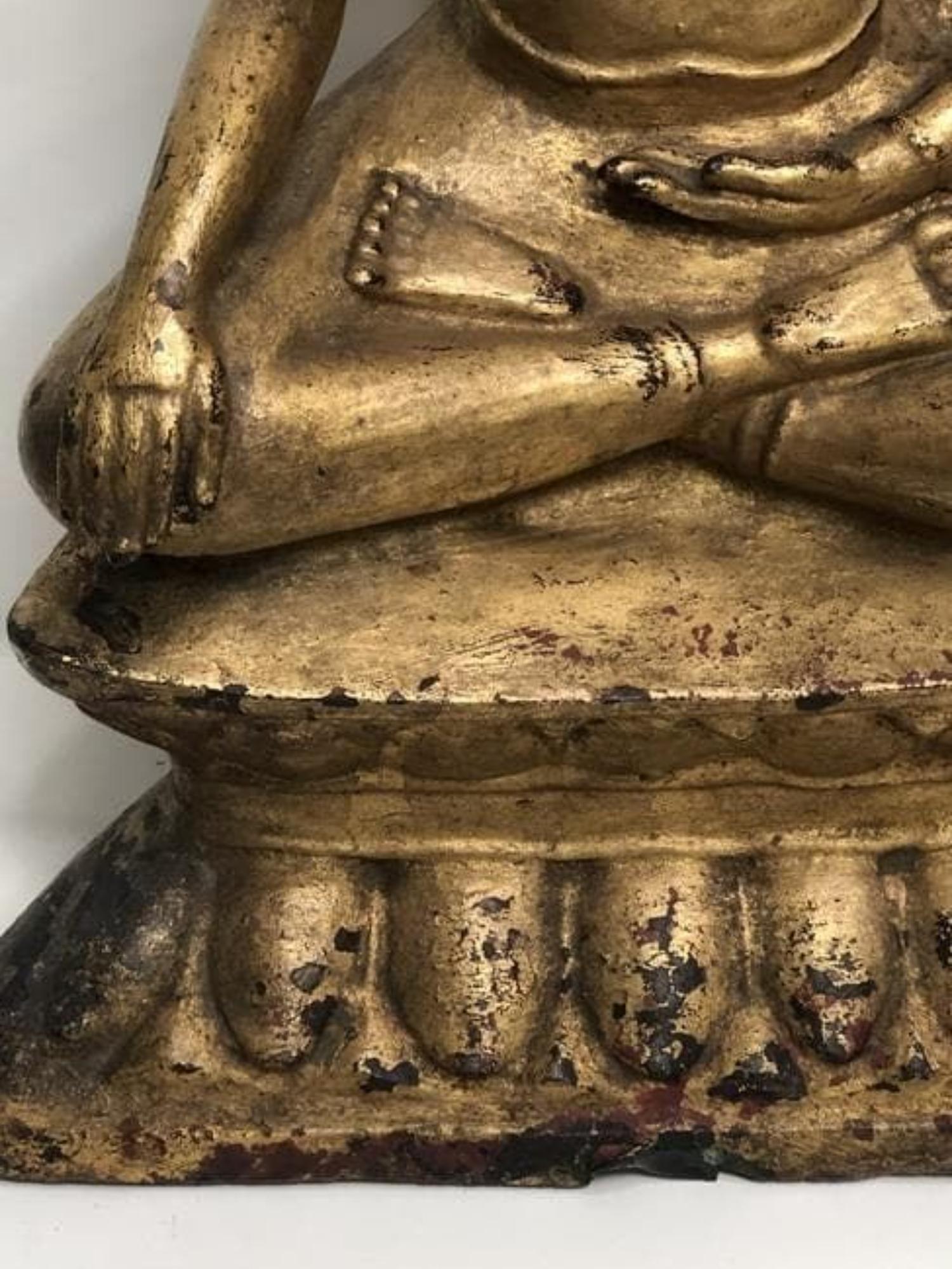 15-16th Century Bronze Guild Thai Buddha For Sale 1