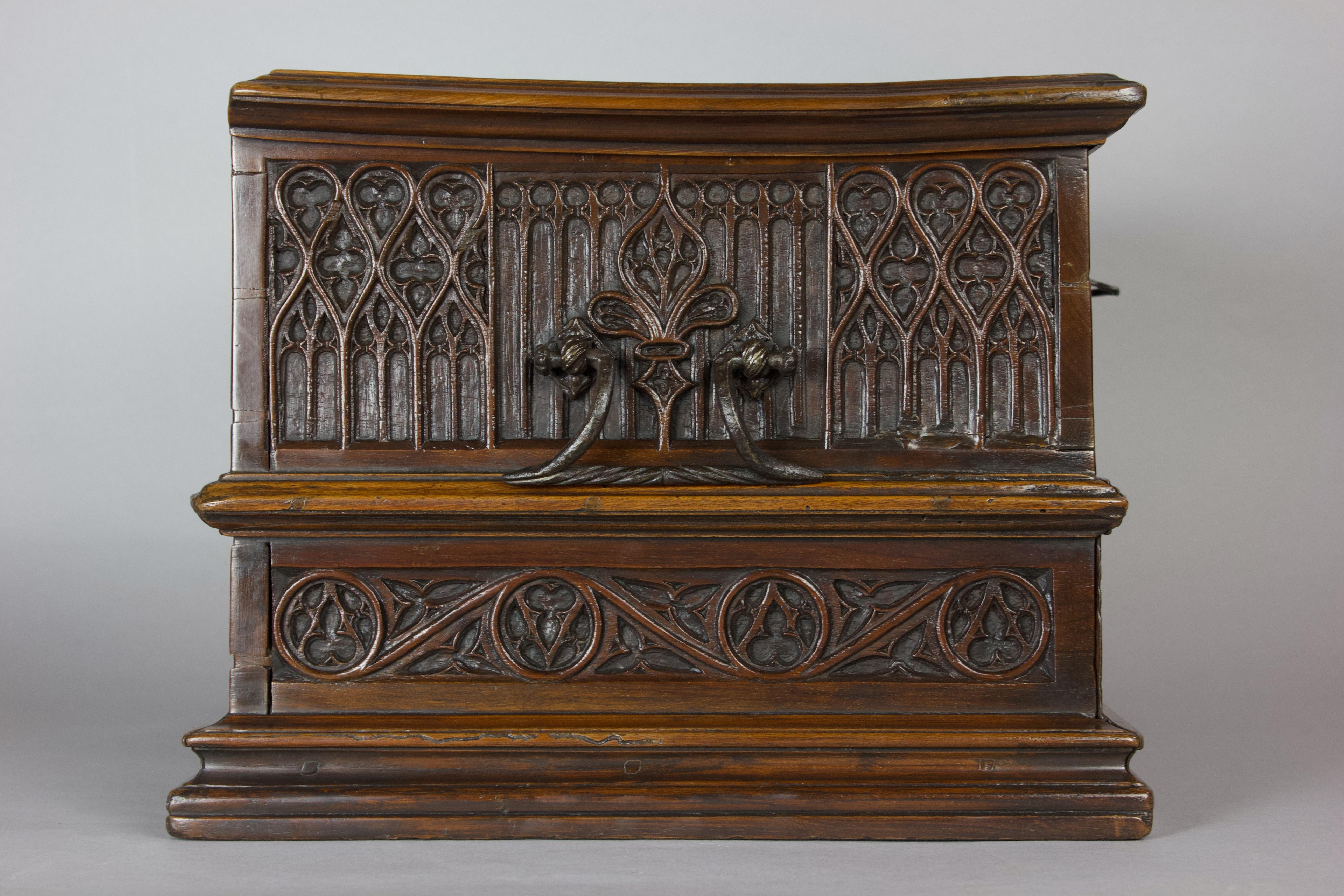 Baroque 15/16th Century Spanish Walnut Casket, Circa 1500 For Sale