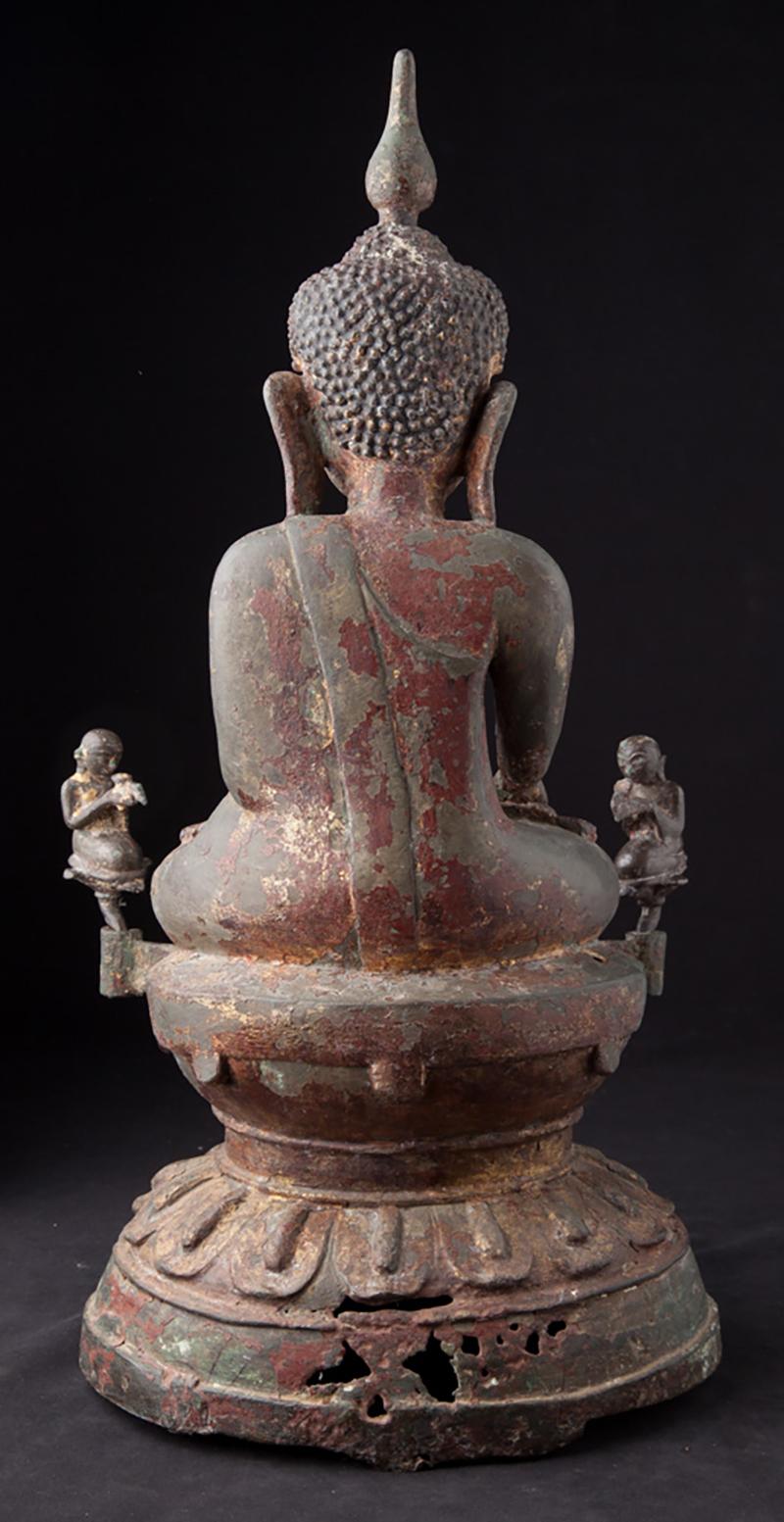 15-16th century special bronze Ava Buddha statue from Burma - Original Buddhas In Good Condition For Sale In DEVENTER, NL