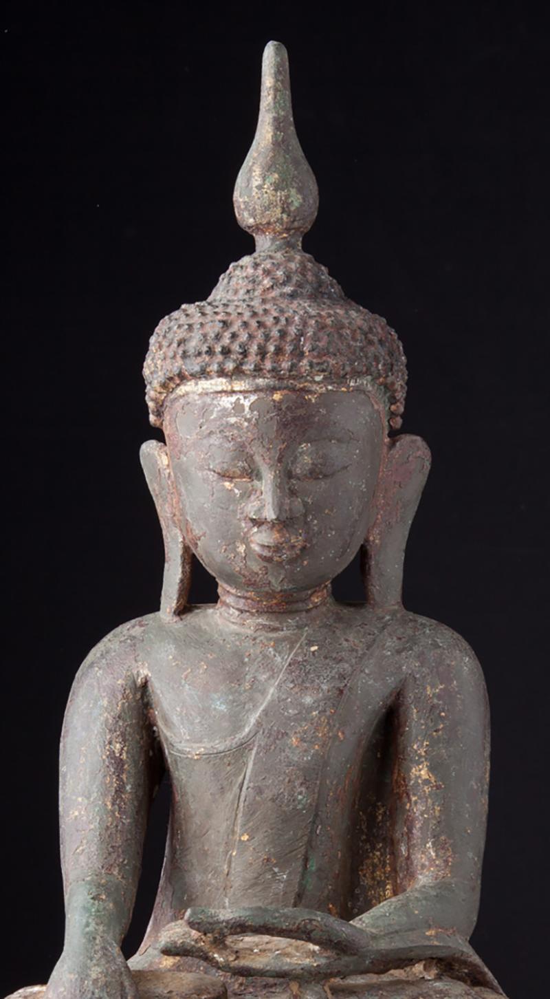 15-16th century special bronze Ava Buddha statue from Burma - Original Buddhas For Sale 2