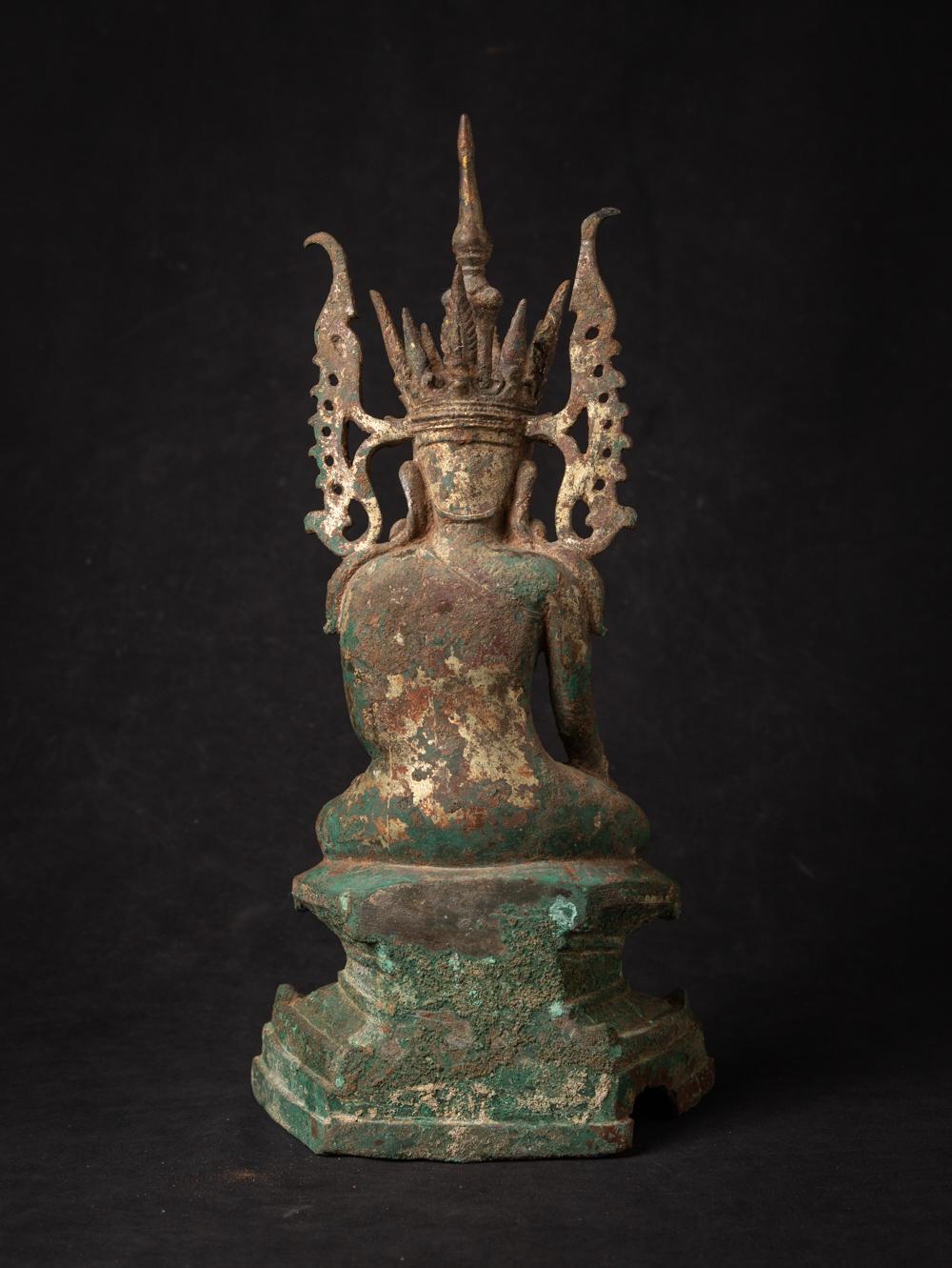 15-16th century Very special antique bronze Burmese Buddha statue from Burma In Good Condition For Sale In DEVENTER, NL