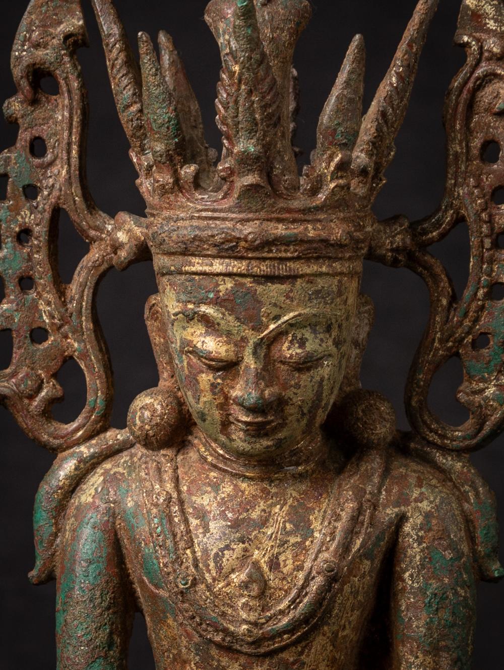 15-16th century Very special antique bronze Burmese Buddha statue from Burma For Sale 1