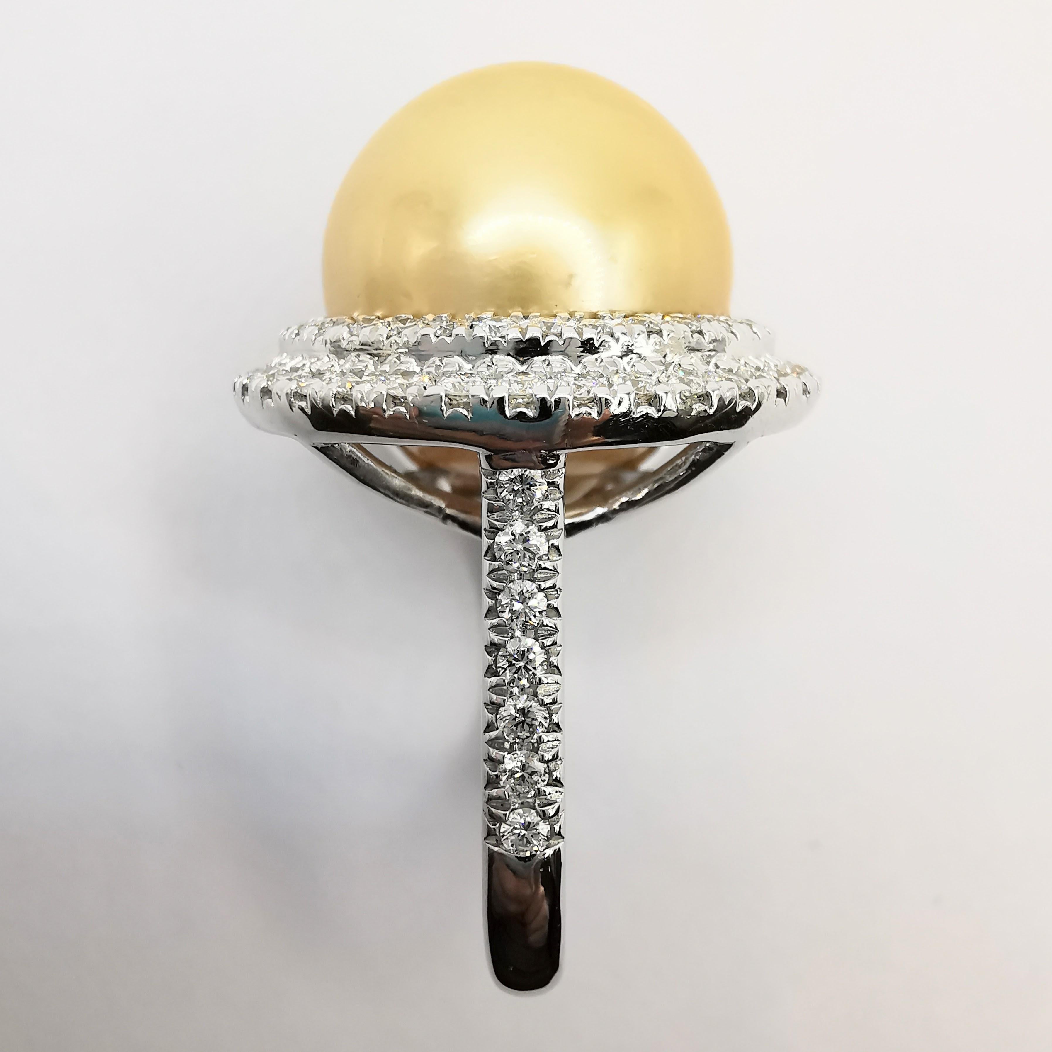 Im Angebot: 15-17 mm Goldener Südseeperlen-Diamant-Doppel Halo-Ring aus 18 Karat Weißgold () 7