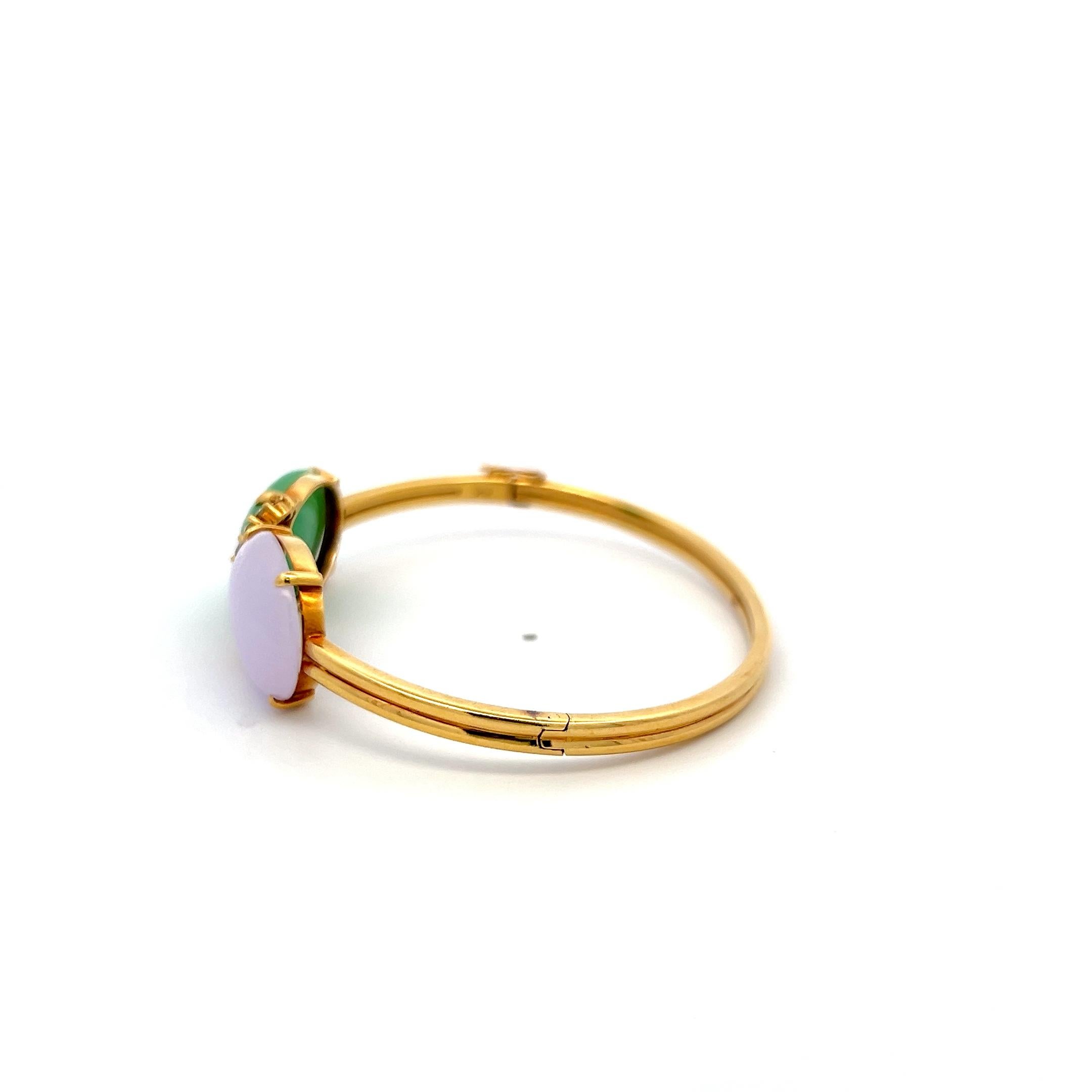 Pulsera brazalete ovalada de jade de 15-18 mm 0,26 ct J SI Diamantes en oro amarillo de 18 quilates en Bueno estado para la venta en New York, NY