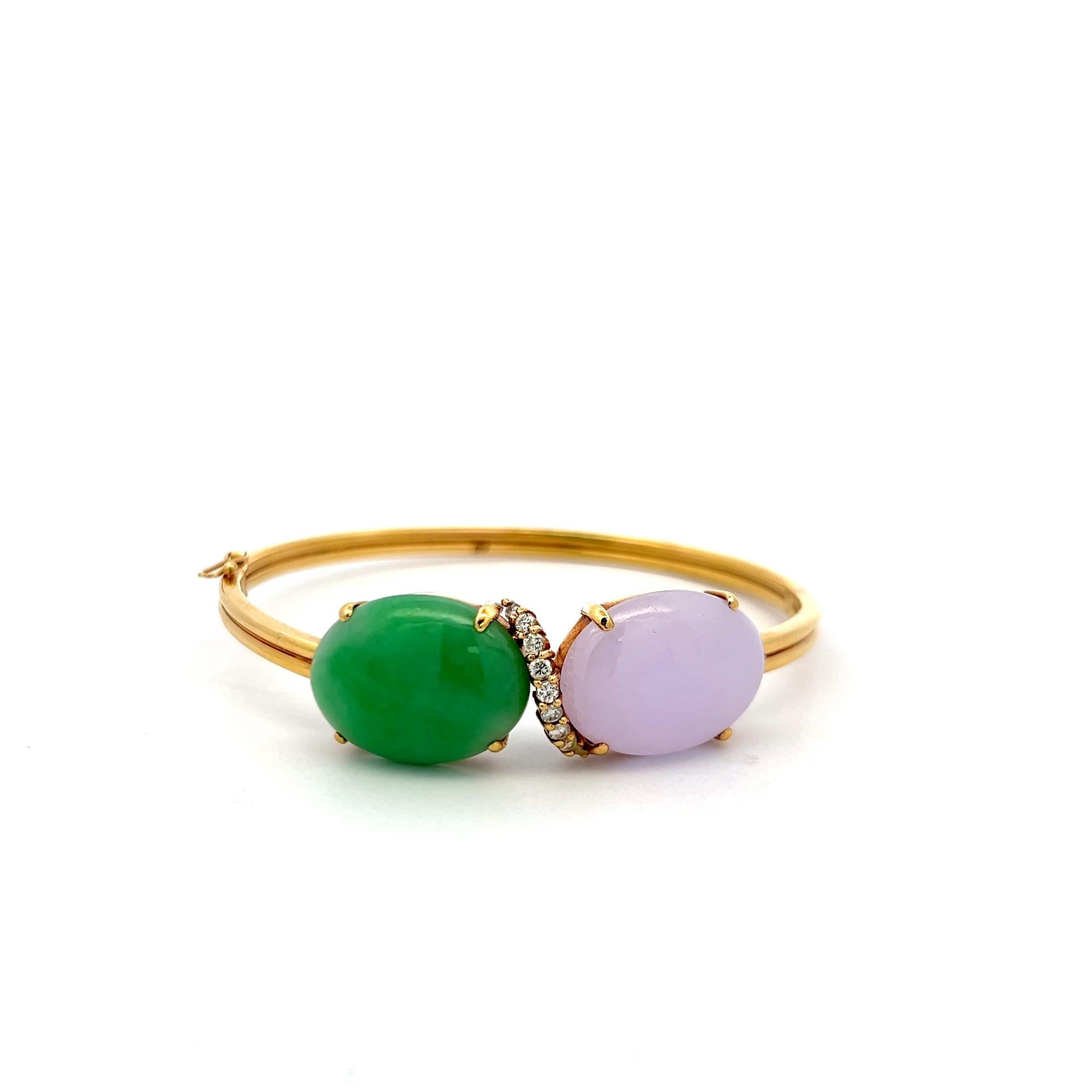 De las mujeres Pulsera brazalete ovalada de jade de 15-18 mm 0,26 ct J SI Diamantes en oro amarillo de 18 quilates en venta