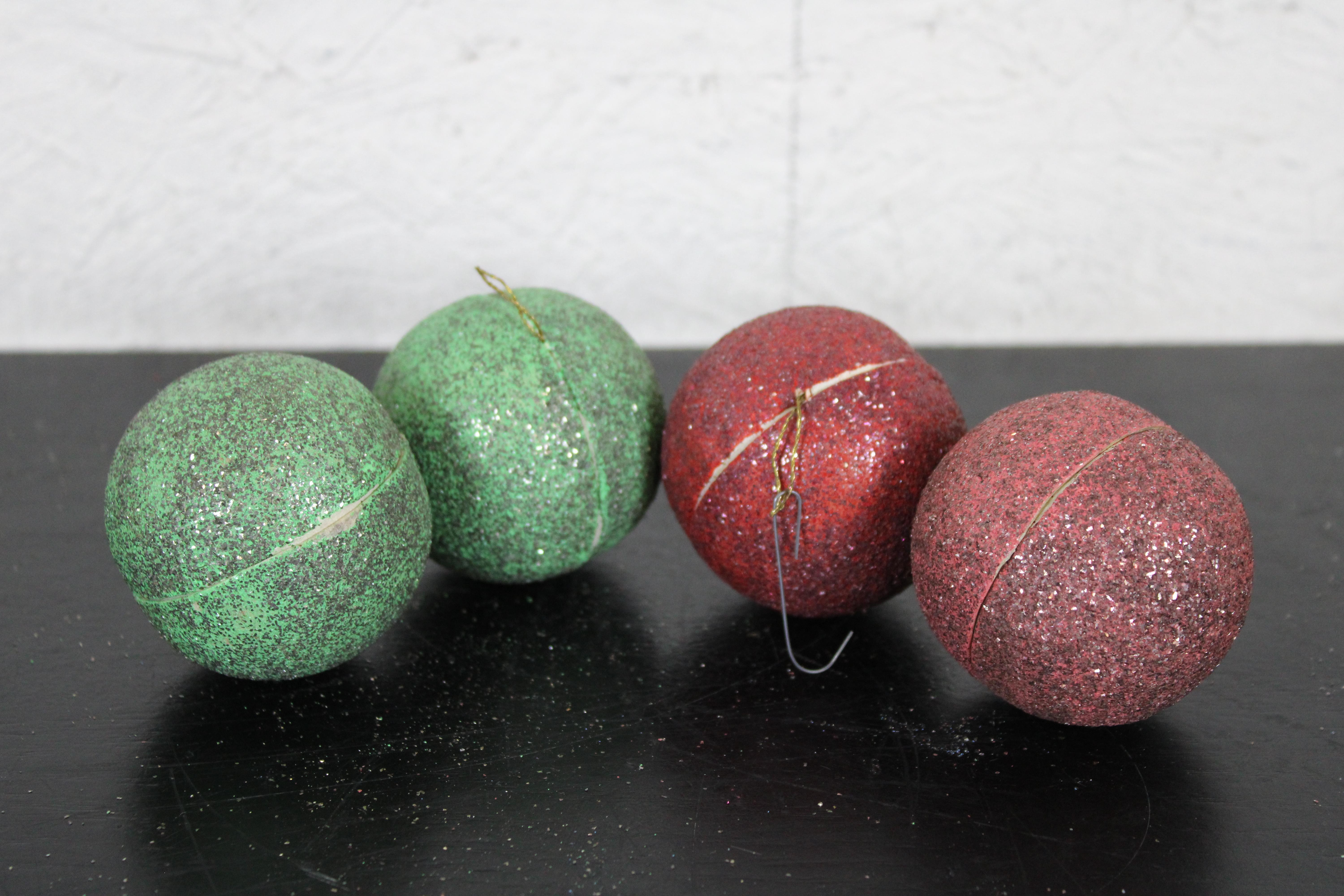 15 1950s German Paper Mache Christmas Tree Candy Container Ball Ornaments In Good Condition In Dayton, OH