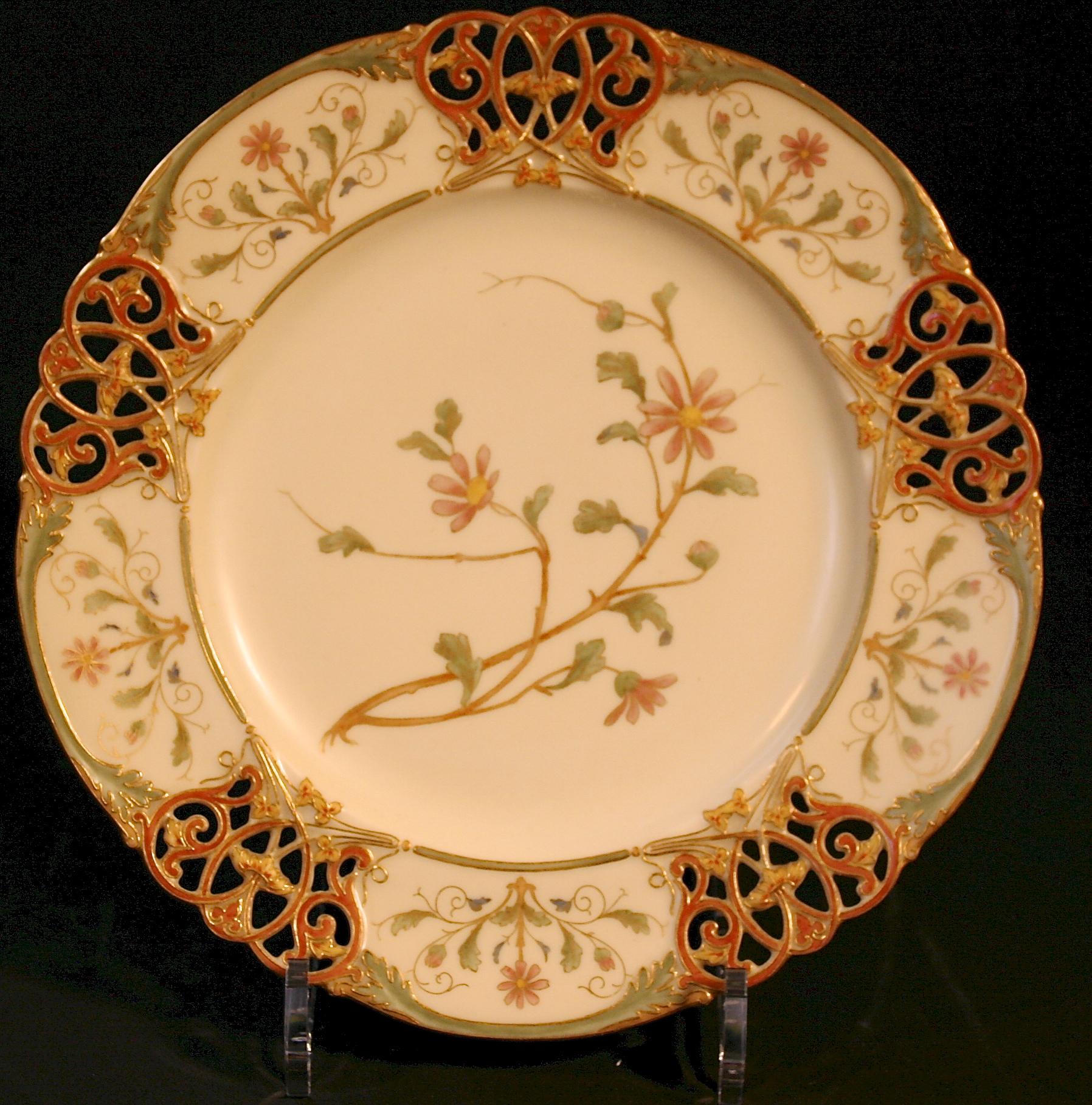 15 19th Century Royal Worcester Reticulated Botanical Plates For Sale 6