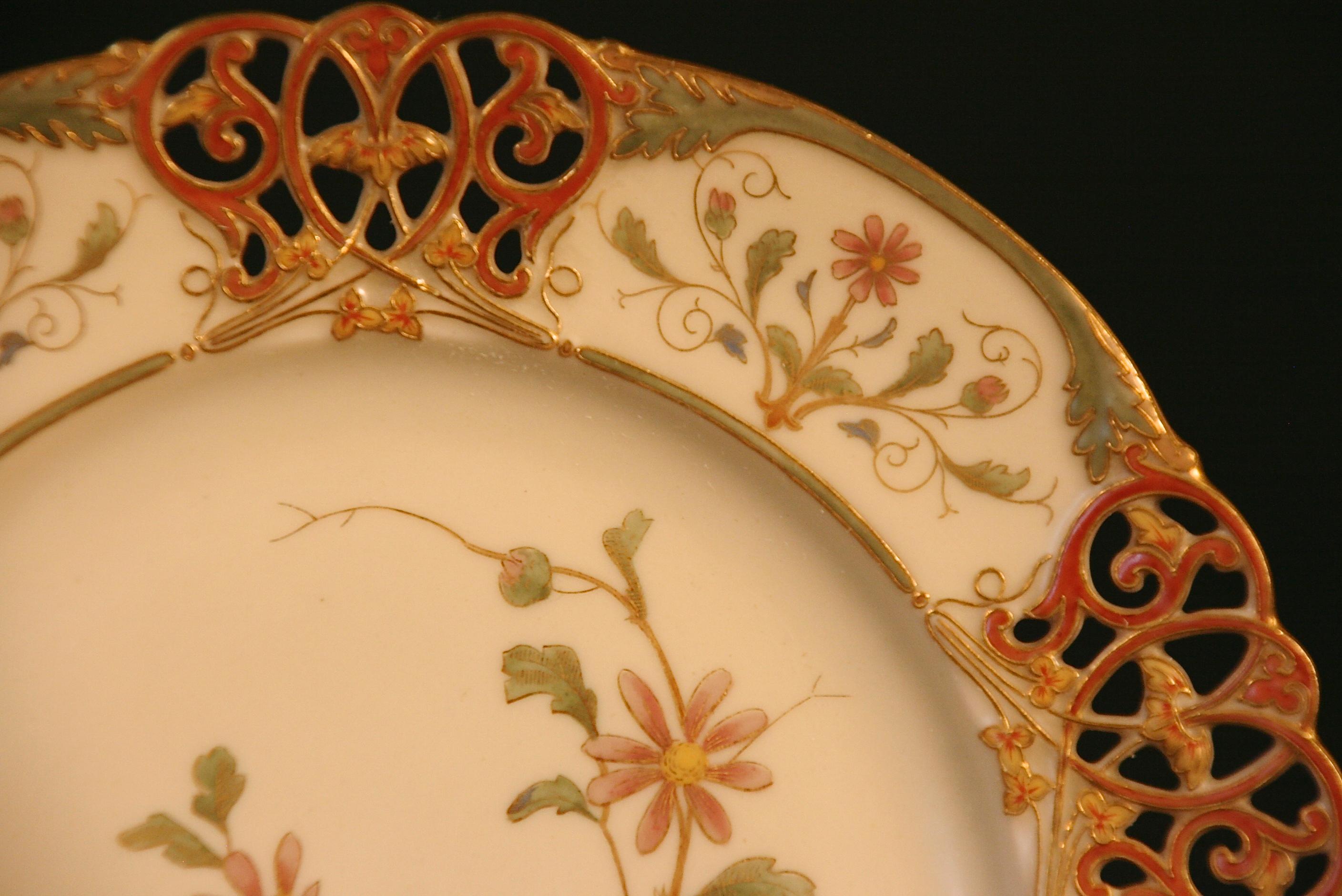 15 19th Century Royal Worcester Reticulated Botanical Plates For Sale 7