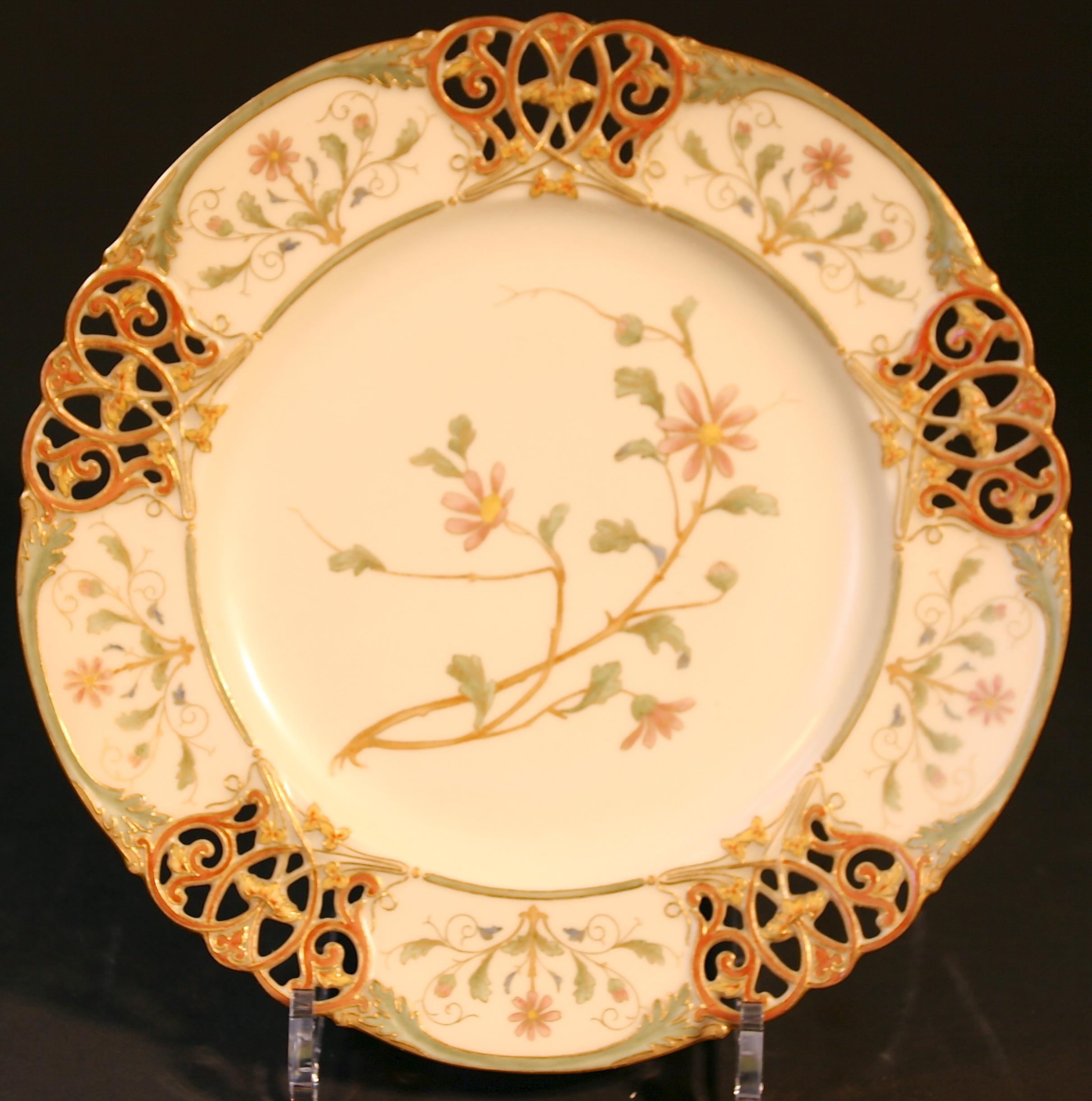 15 19th Century Royal Worcester Reticulated Botanical Plates For Sale 8