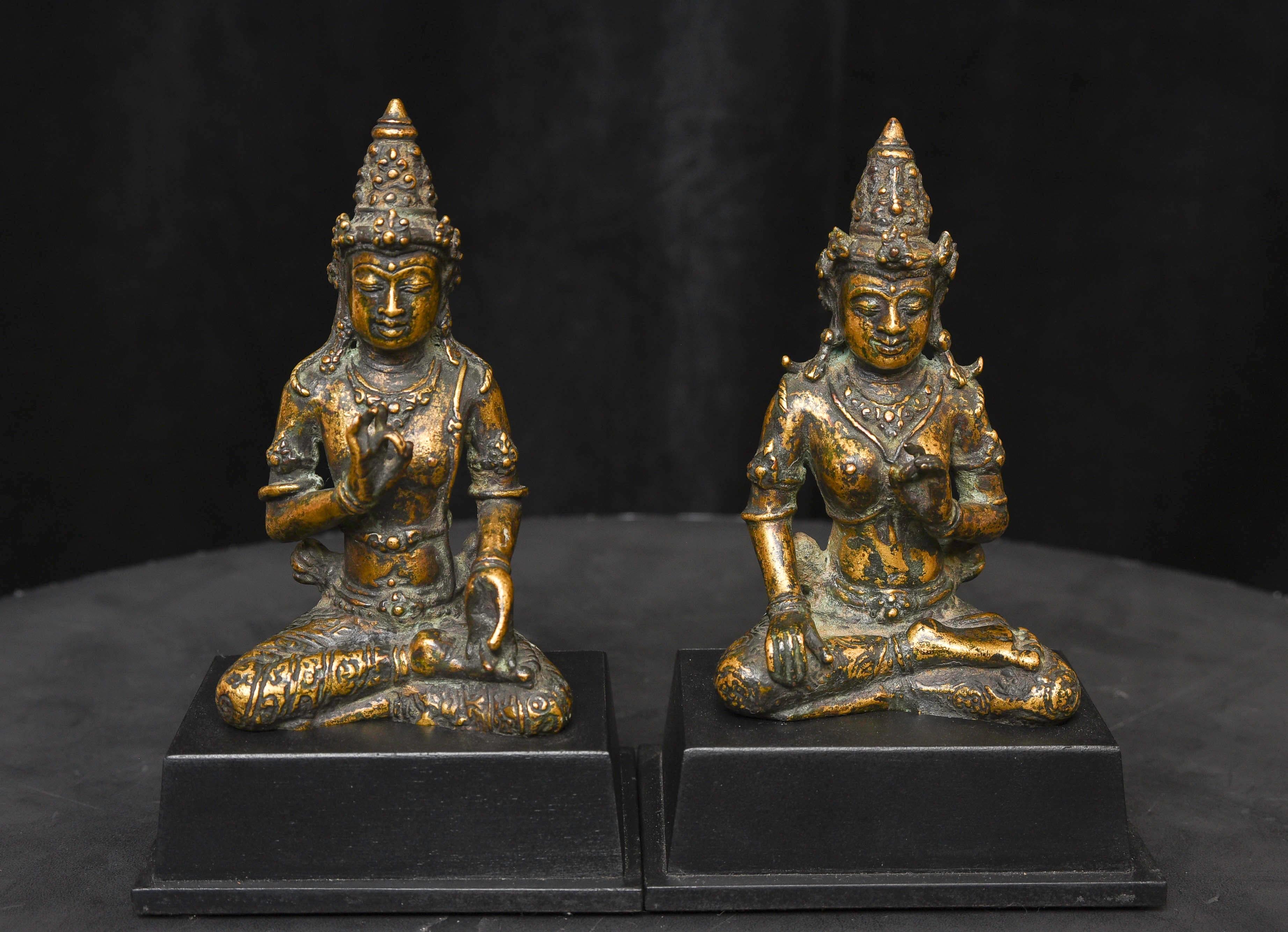 15-19. Jahrhundert Indonesische oder javanische vergoldete Bronze-Gottheiten - 9591 im Angebot 7