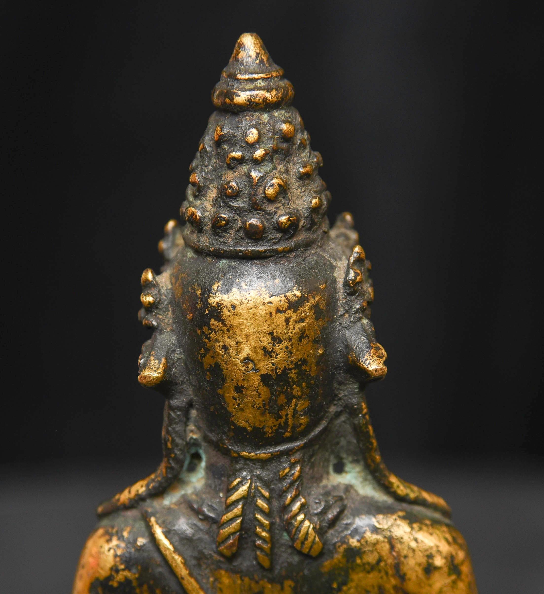 15-19. Jahrhundert Indonesische oder javanische vergoldete Bronze-Gottheiten - 9591 im Angebot 11