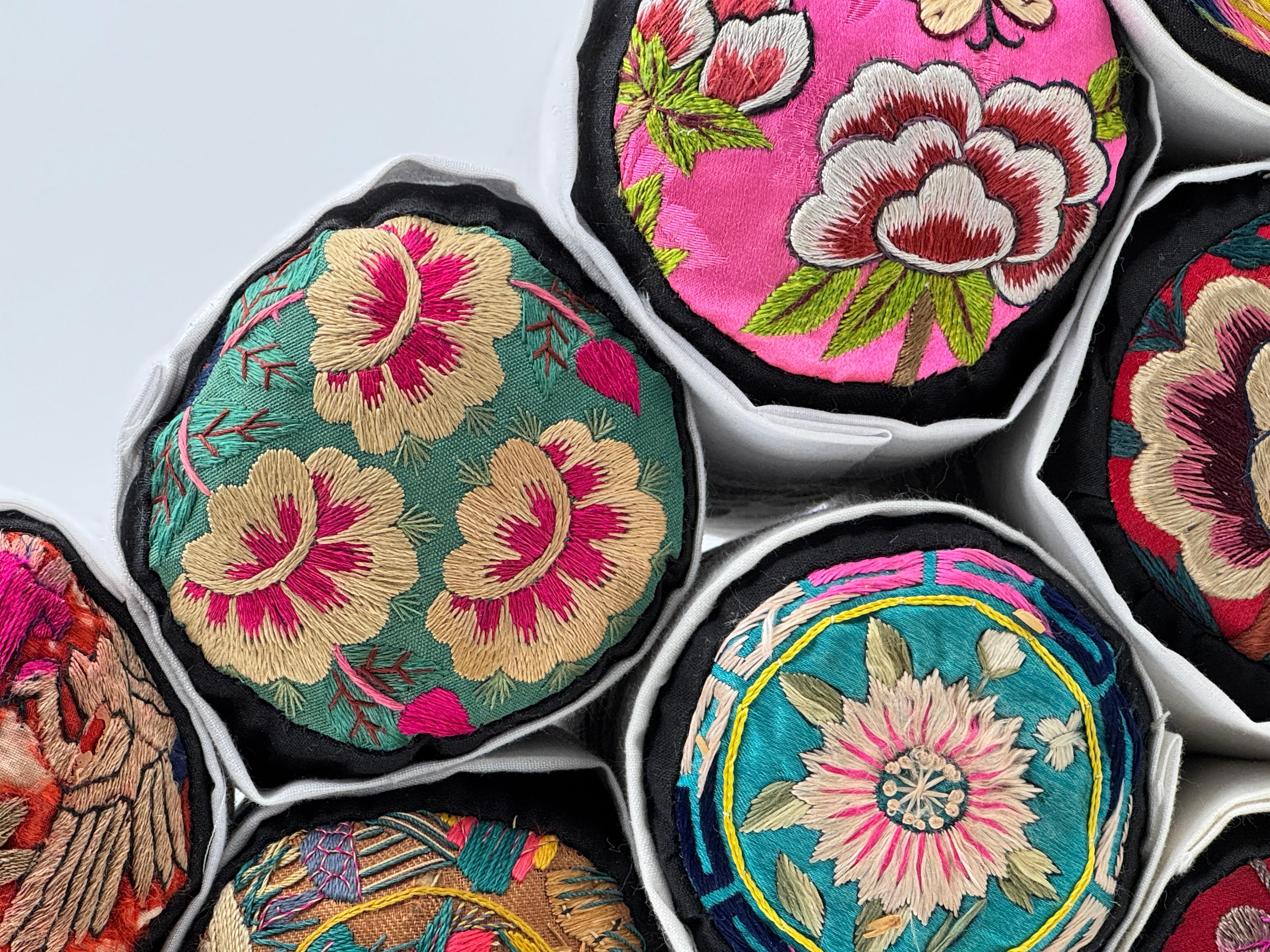 15 glücksverheißende koreanische traditionelle bestickte Kissen im Zustand „Gut“ im Angebot in seoul, KR