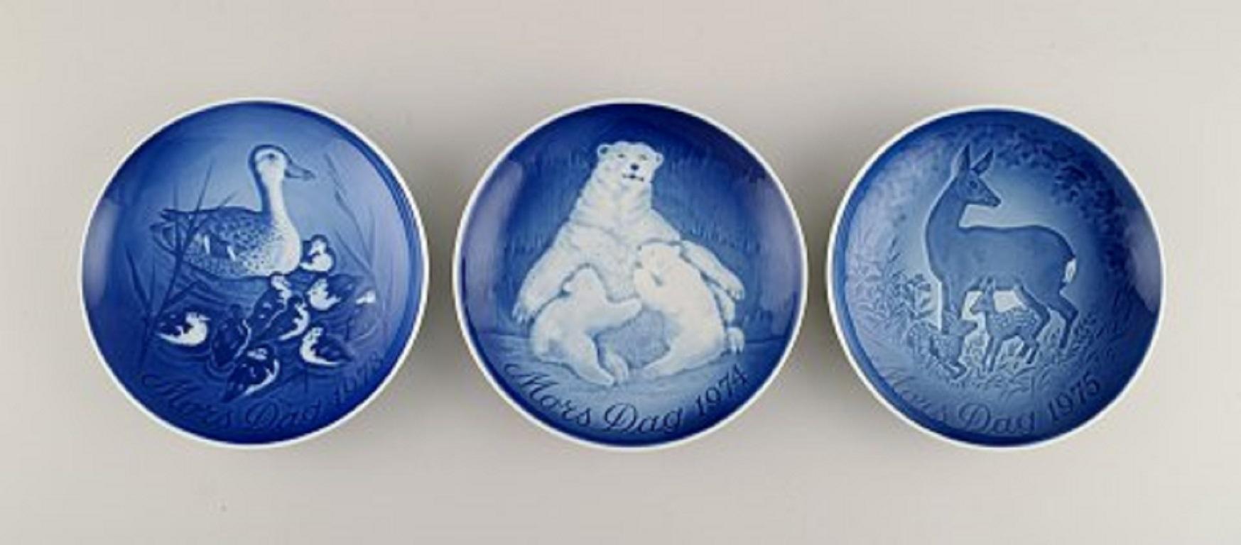 Danish 15 Bing & Grøndahl Mother's Day Plates, Dated 1970-1983