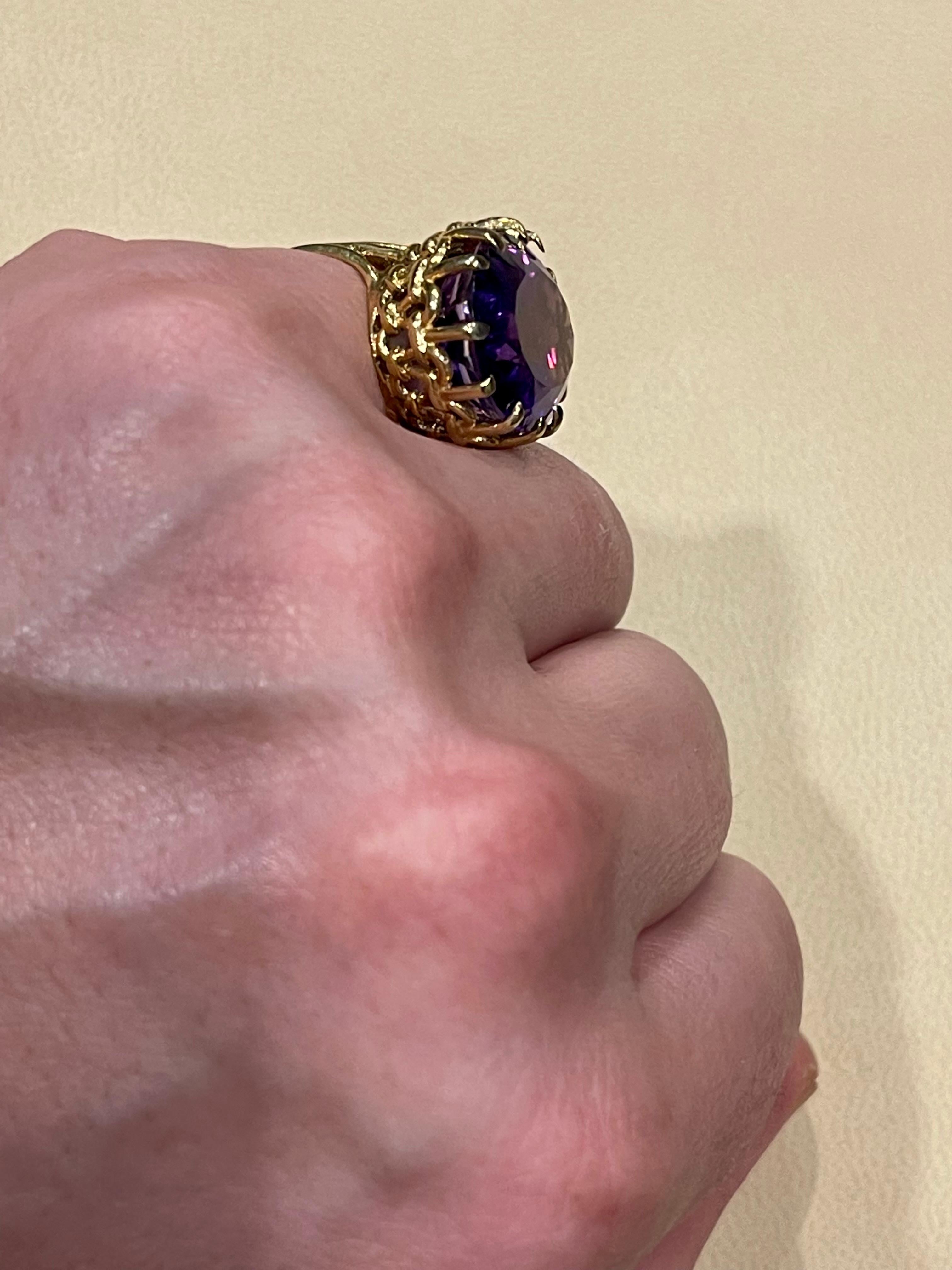 15 Carat Amethyst Cocktail Ring in 14 Karat Yellow Gold For Sale 10