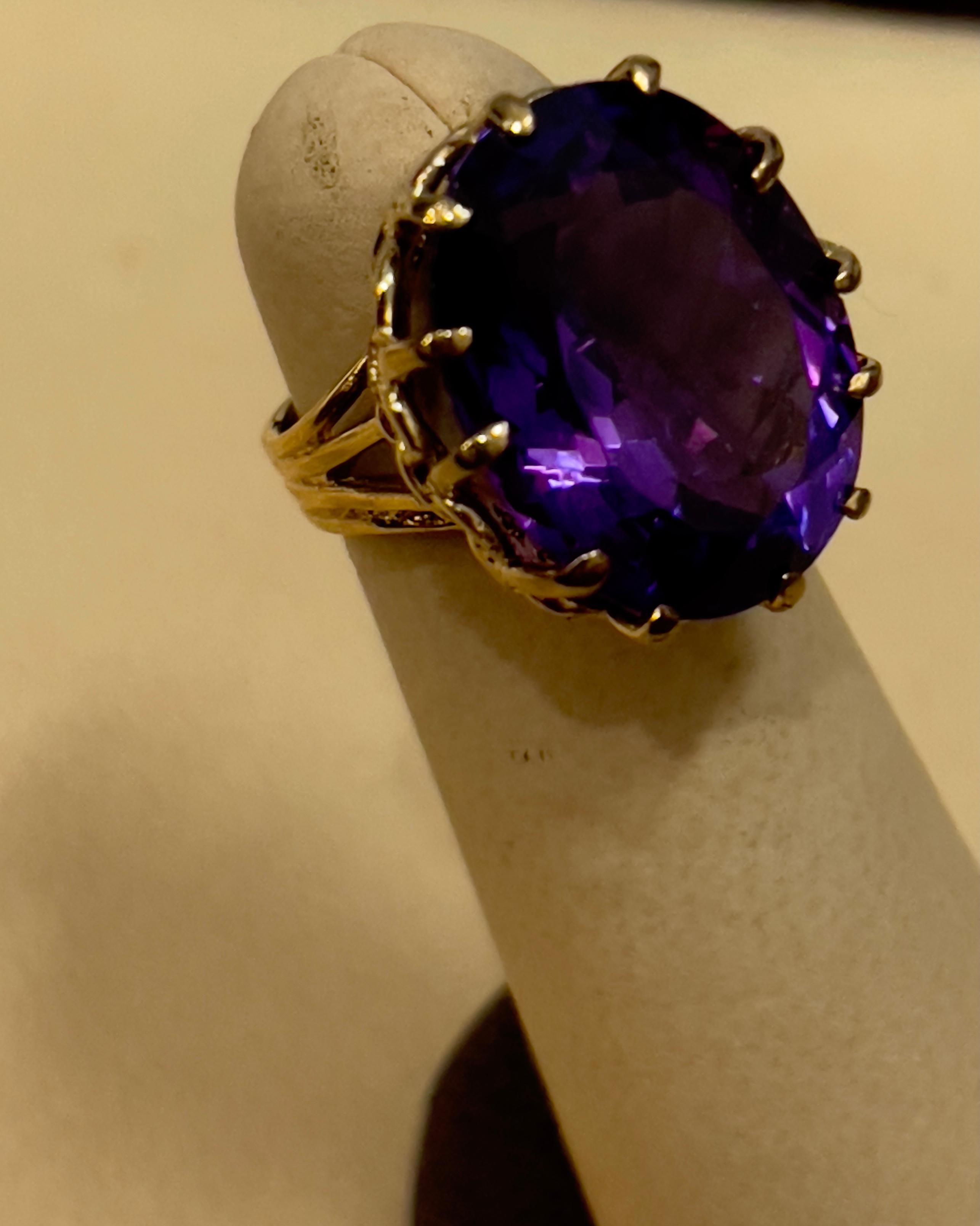 15 Carat Amethyst Cocktail Ring in 14 Karat Yellow Gold For Sale 3