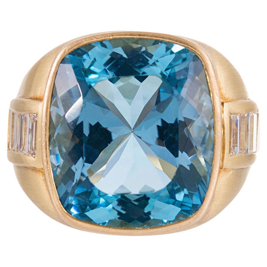 15 Carat Aquamarine & Baguette Diamond Ring For Sale