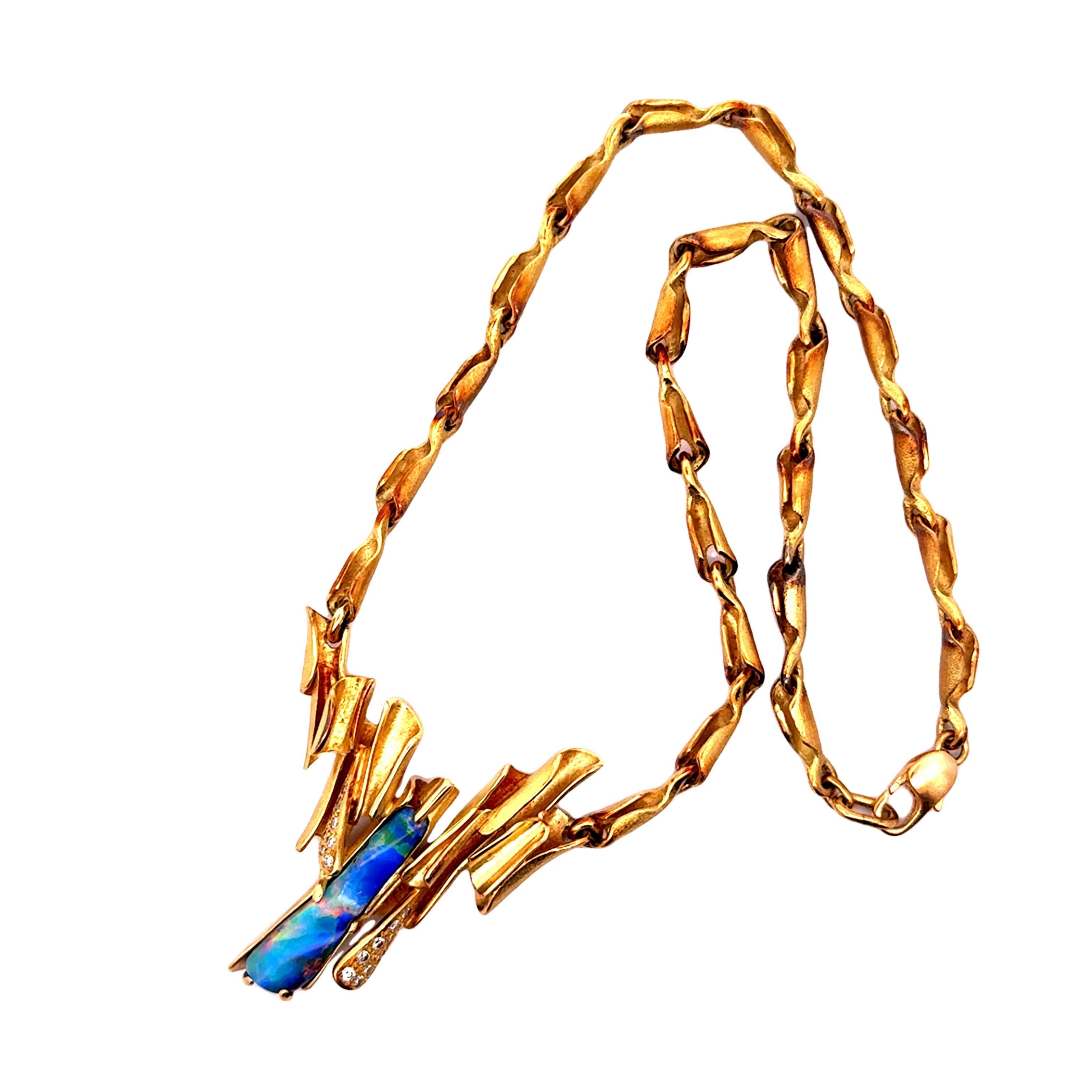 Collier en or jaune 15 carats avec diamant et opale de Boulder australienne