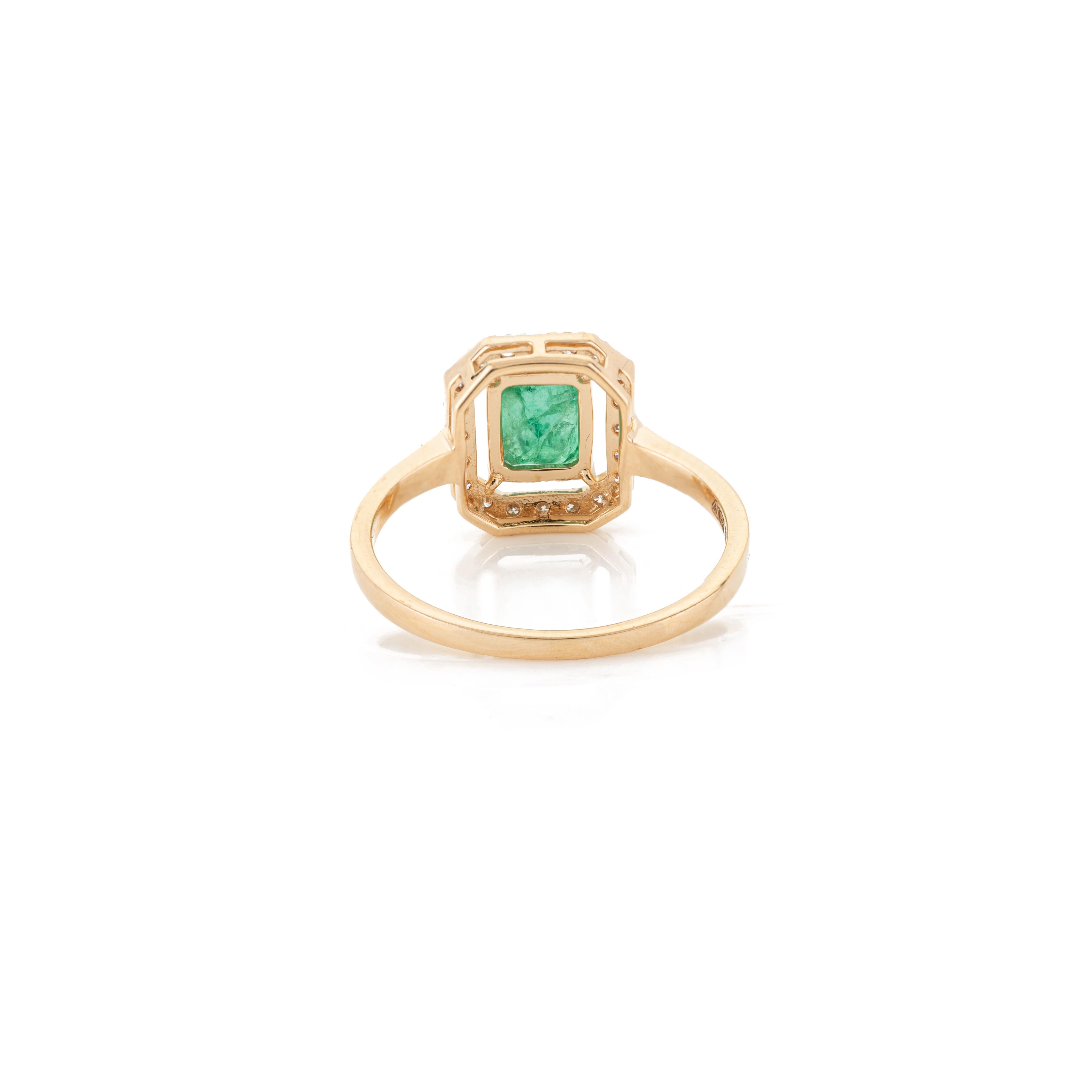 For Sale:  1.5 Carat Octagon Emerald Halo Diamond Wedding Ring in 18k Yellow Gold 6
