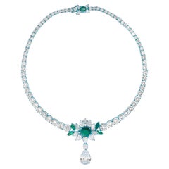 15 Carat Colombian Emeralds and Diamond Platinum Necklace