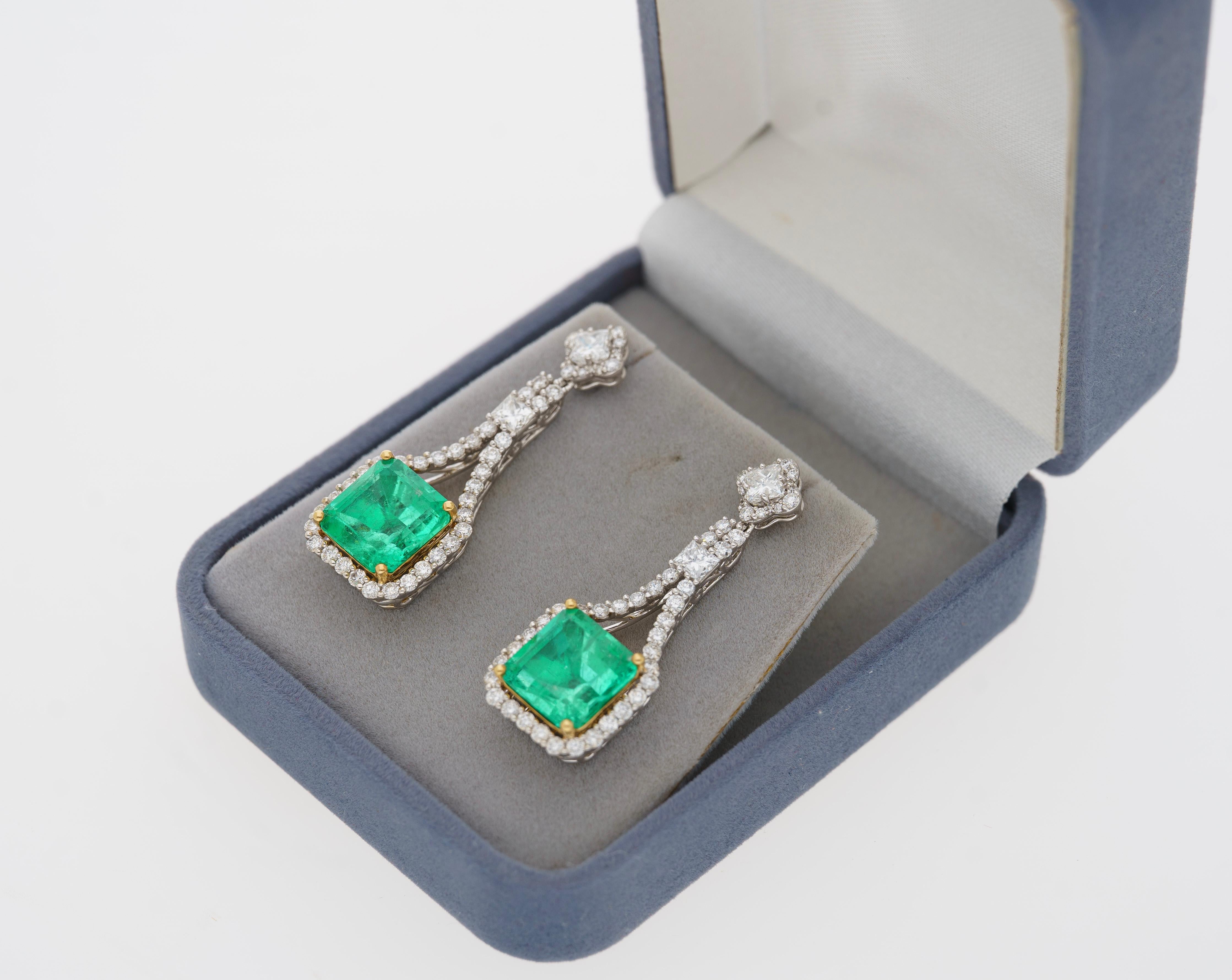 Emerald Cut 15 Carat Colombian Minor Oil Emerald & Diamond Dangle Earrings in 18K White Gold For Sale