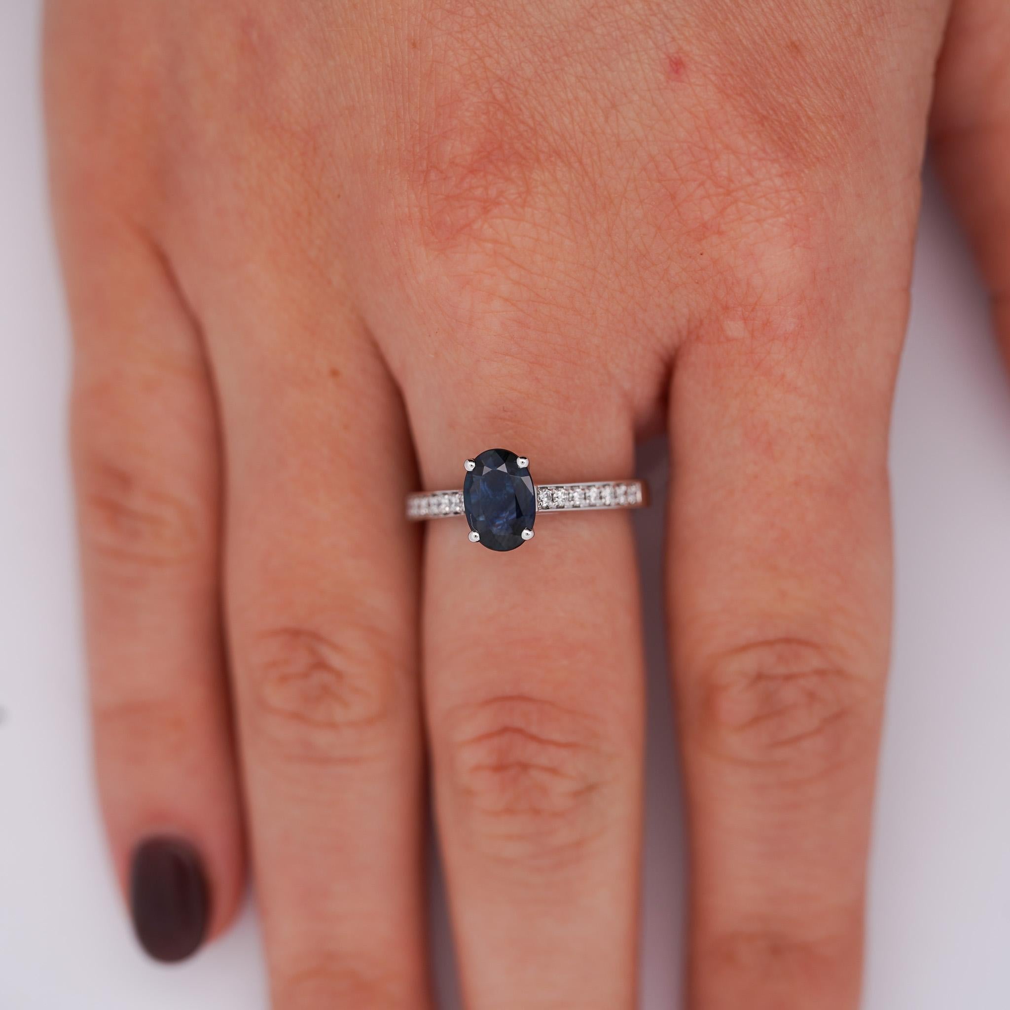 Women's 1.5 Carat Deep Blue Sapphire & Diamond Cathedral 18K Gold Ring For Sale