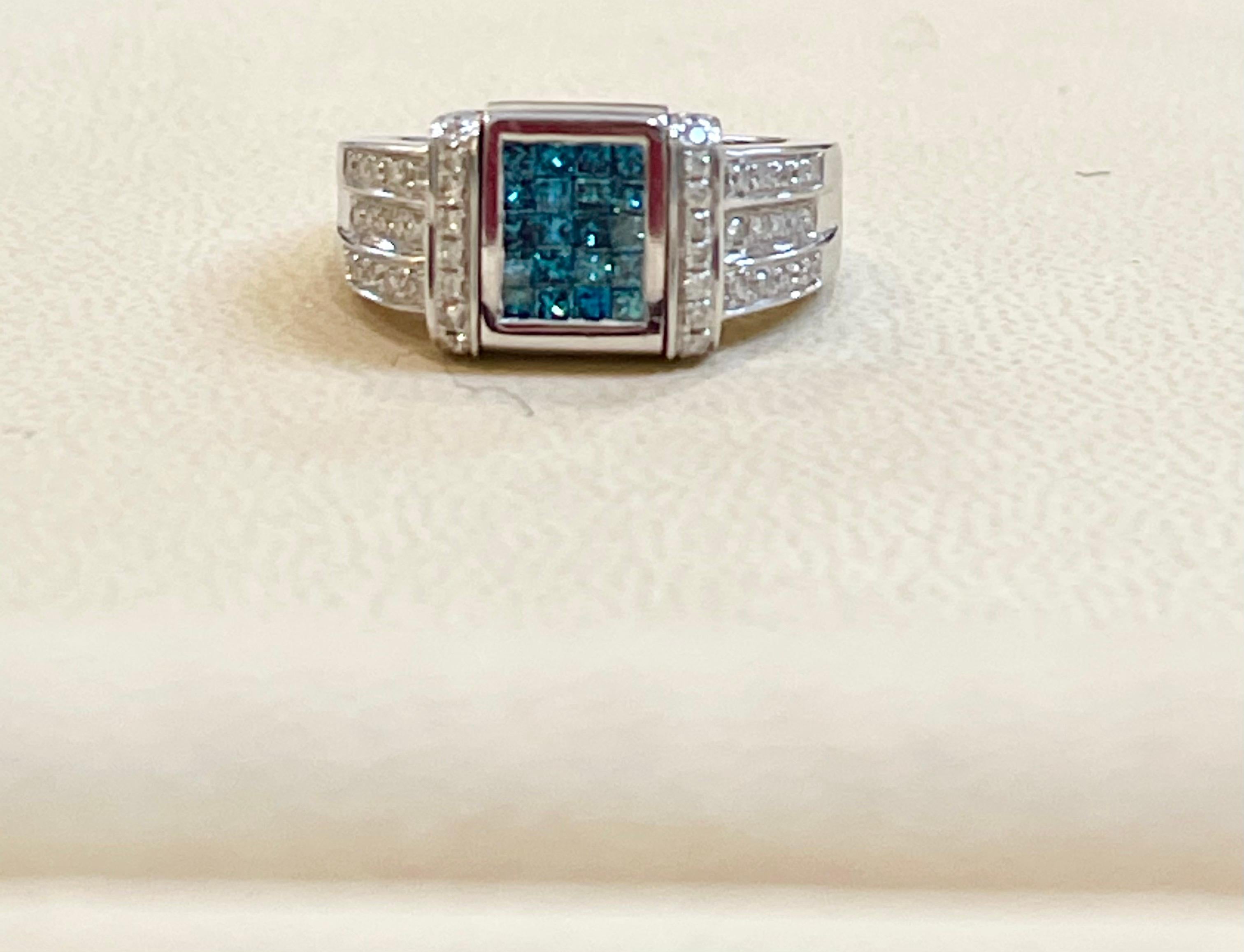 1.5 Carat Diamond and Blue Diamond Princess Flip Ring 14 Karat Gold, Unisex For Sale 7