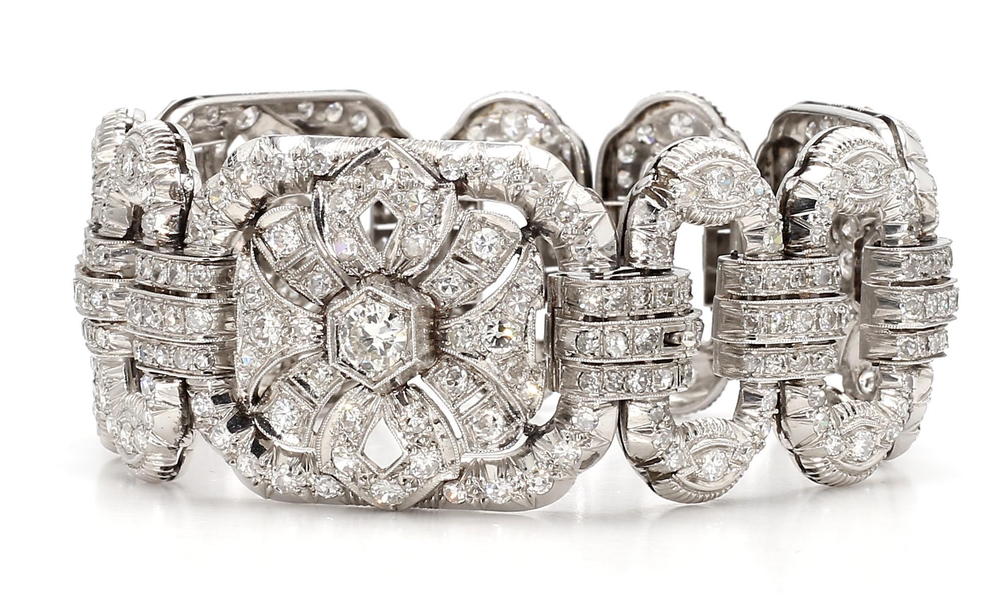 15 Carat Diamond Bracelet 18K Gold In Good Condition For Sale In New York, NY