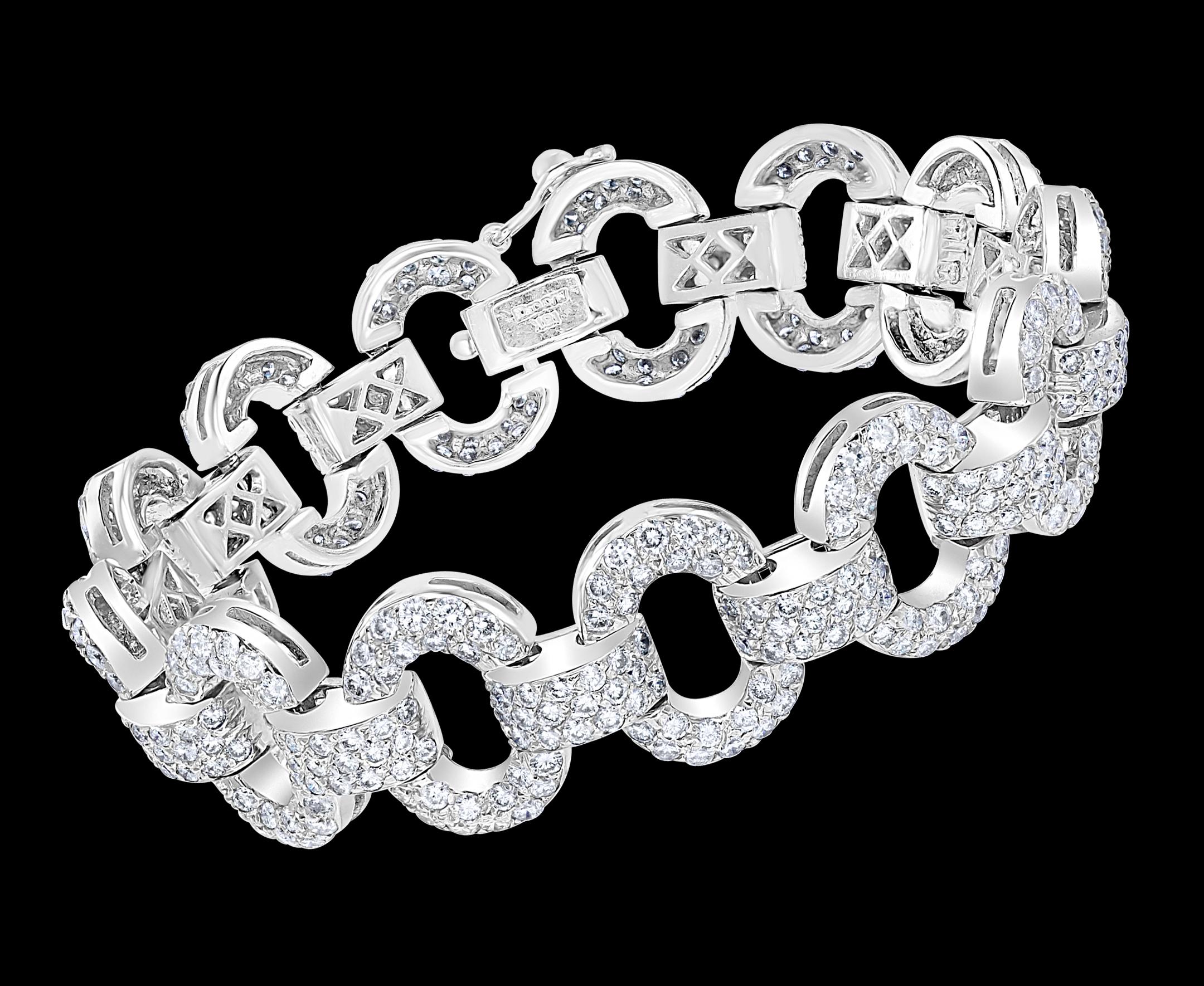 Round Cut 15 Carat Diamond Bracelet in 18 Karat White Gold, 63 Grams, Estate