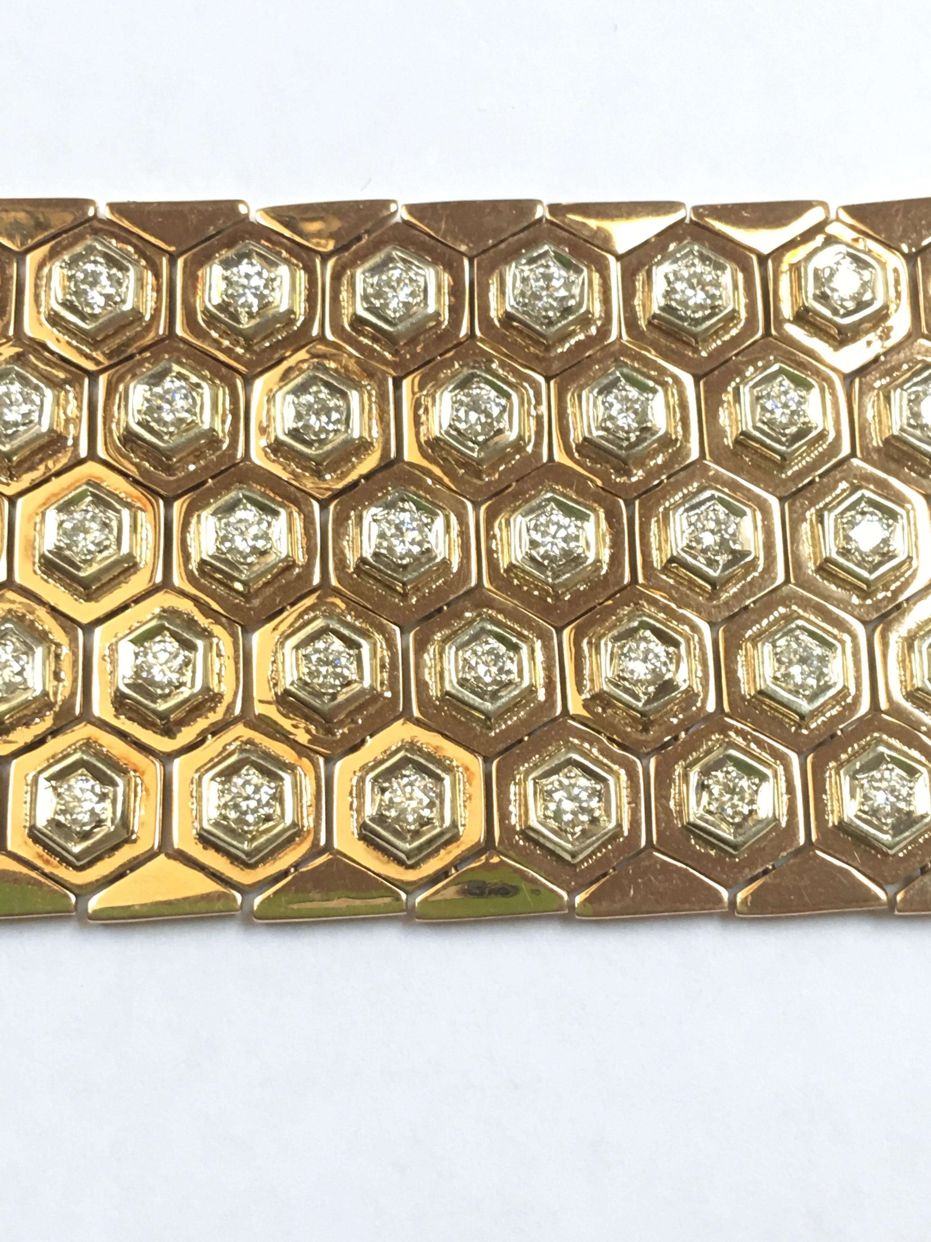 Round Cut 15 Carat Diamond Fancy Link Bracelet in 18 Karat Yellow Gold Hexagonal Links For Sale