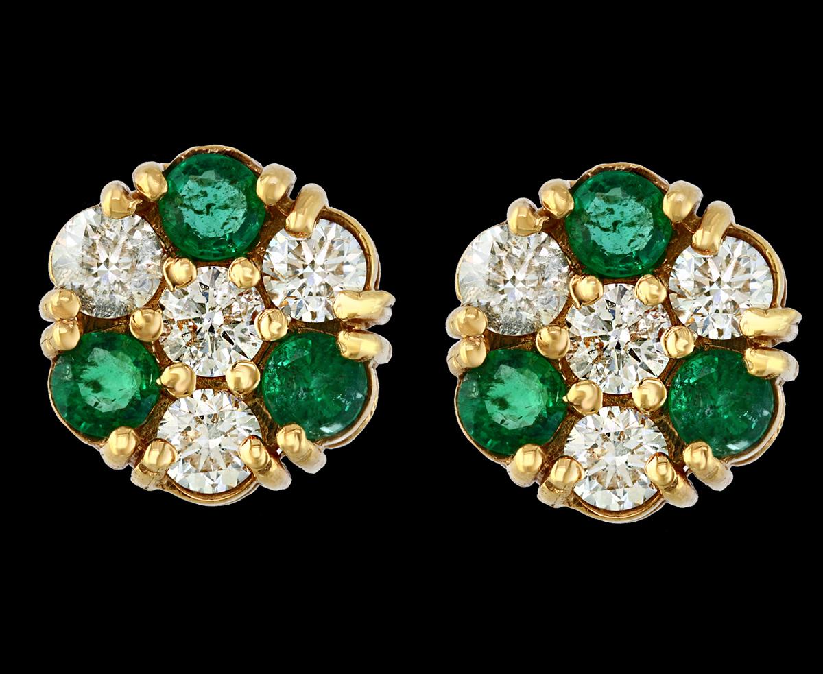 1.5 Carat Emerald and 2 Carat Diamonds Flower Post Earrings 14 Karat Yellow Gold 4