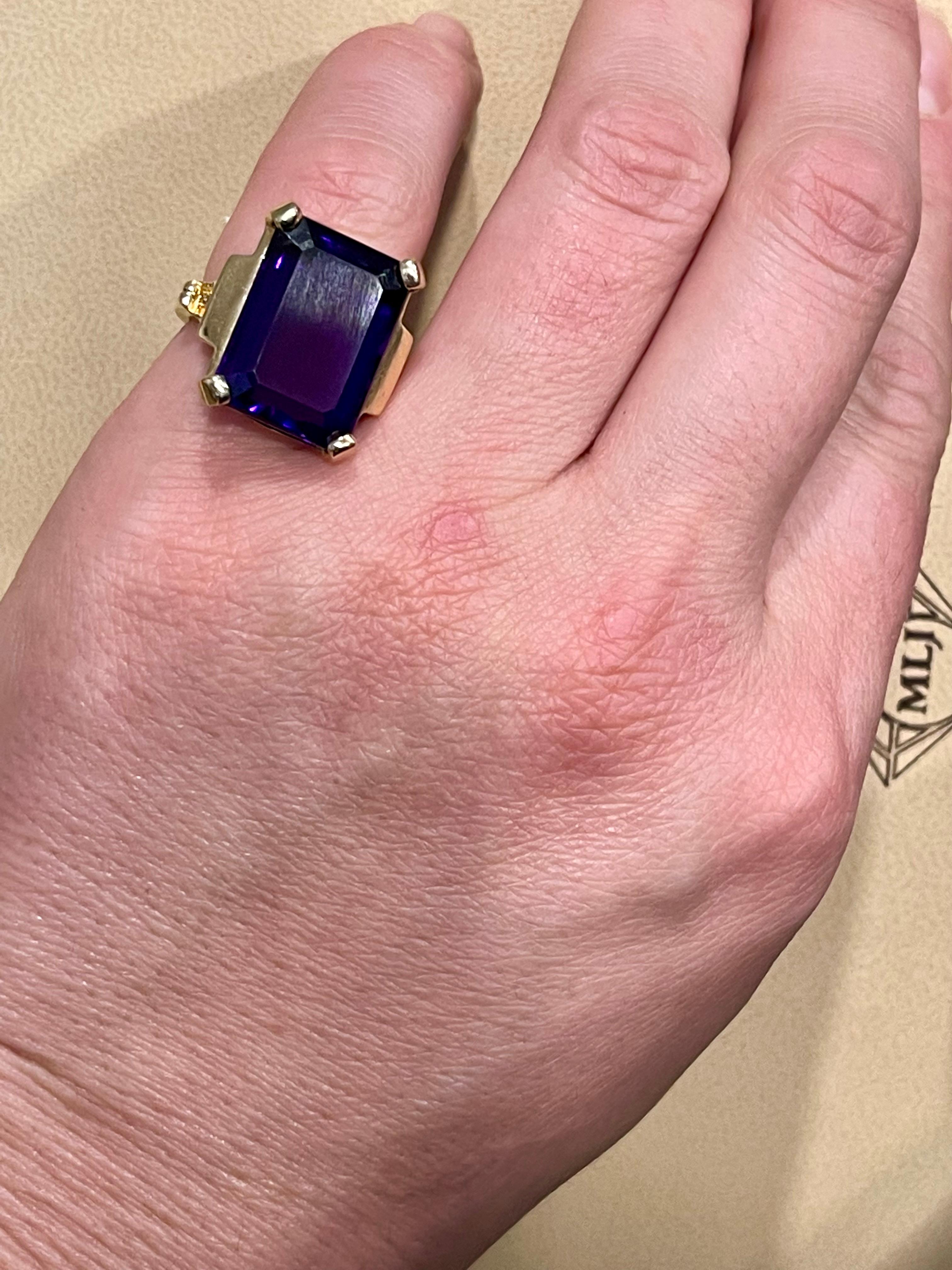 15 Carat Emerald Cut Amethyst Cocktail Ring in 14 Karat Yellow Gold For Sale 8