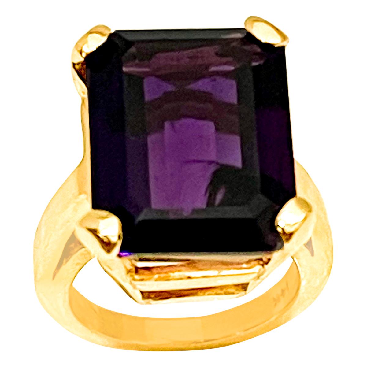 15 Carat Emerald Cut Amethyst Cocktail Ring in 14 Karat Yellow Gold For Sale