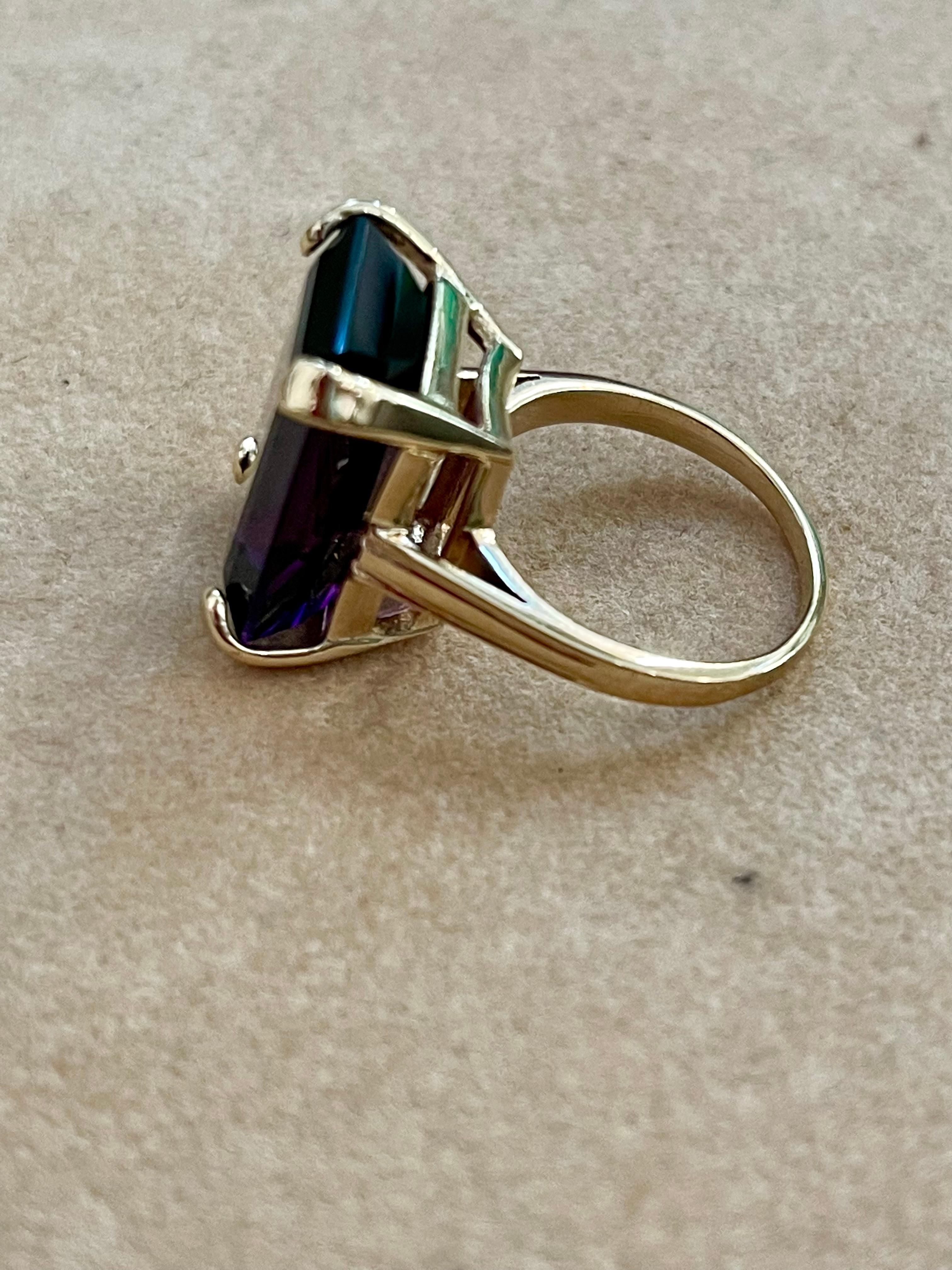 15 Carat Emerald Cut Amethyst Cocktail Ring in 14 Karat Yellow Gold For Sale 1
