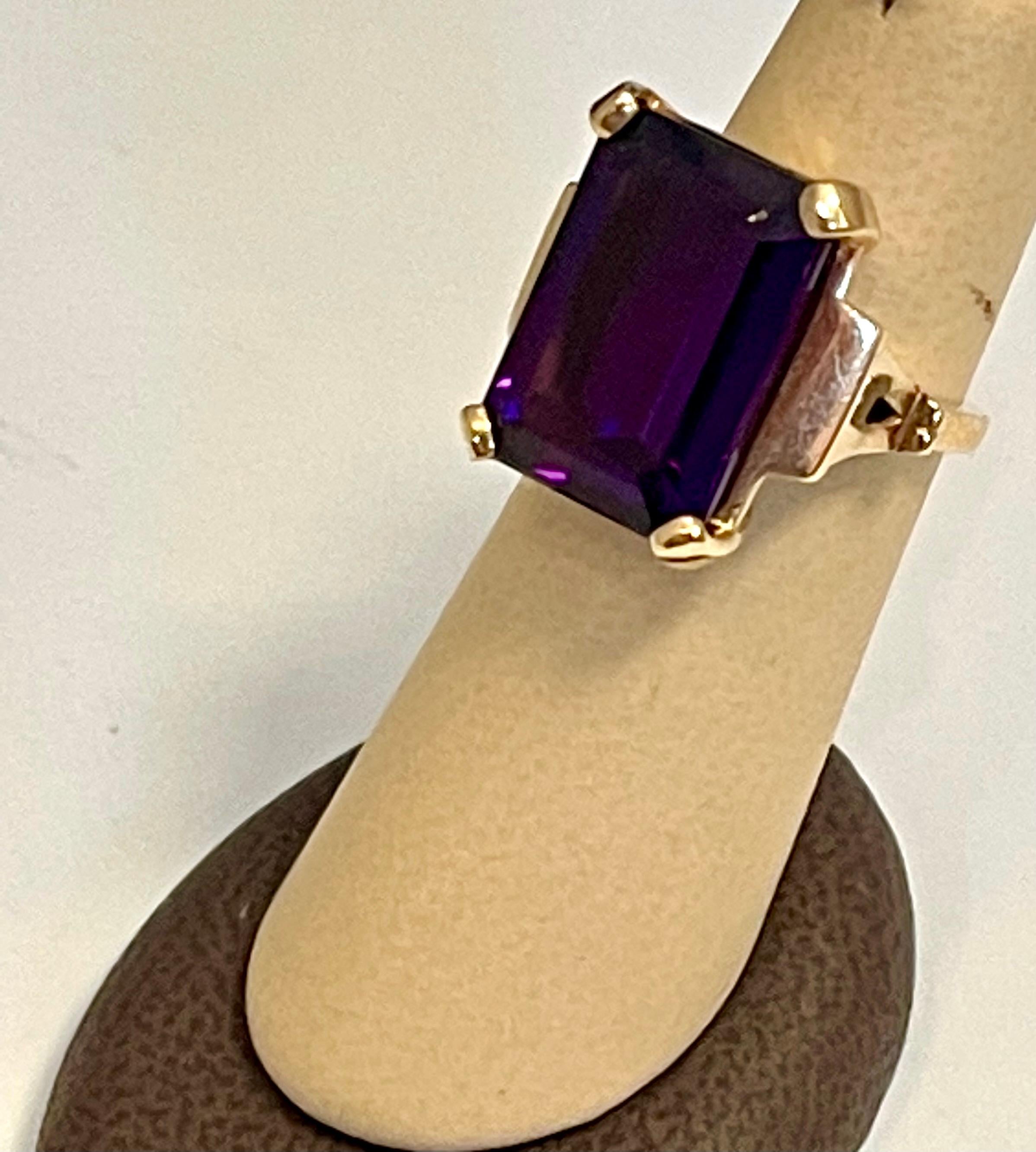Women's 15 Carat Emerald Cut Amethyst Cocktail Ring in 14 Karat Yellow Gold For Sale