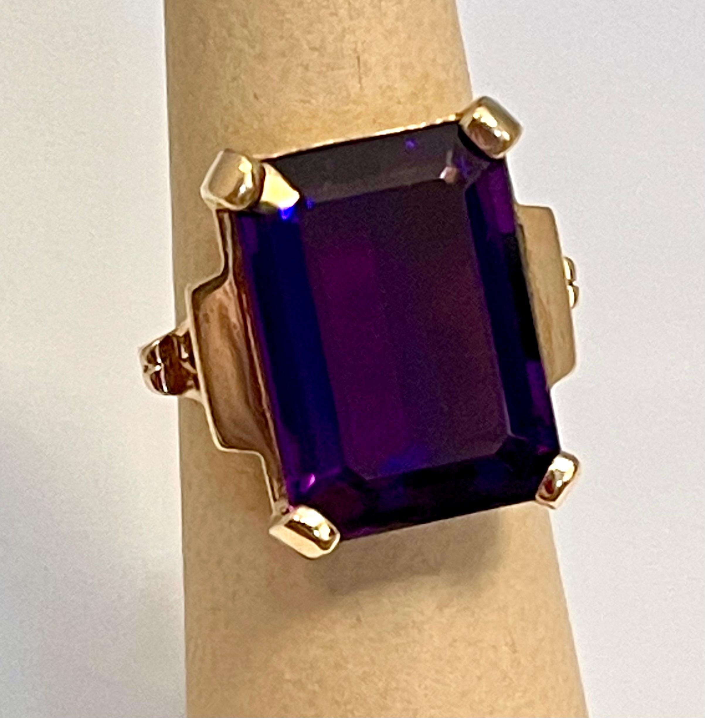 Women's 15 Carat Emerald Cut Amethyst Cocktail Ring in 14 Karat Yellow Gold For Sale