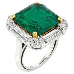 15 Carat Emerald-cut Statement  Collector’s Grade Grandeur Emerald Ring