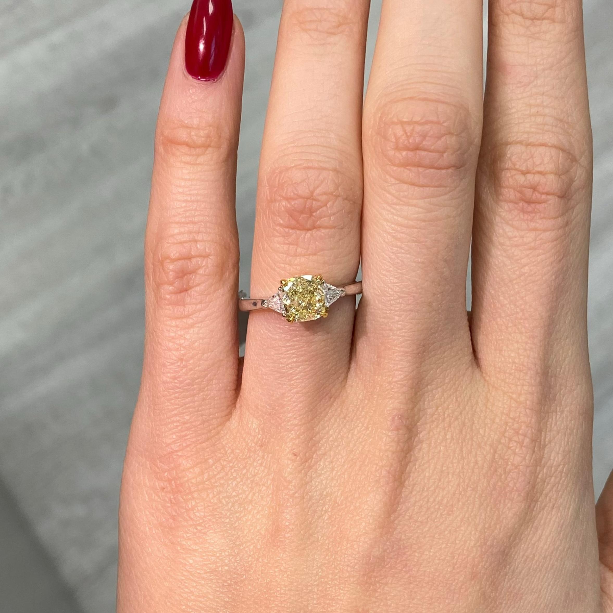 Women's 1.5 Carat Fancy Yellow Cushion Diamond Engagement Ring For Sale