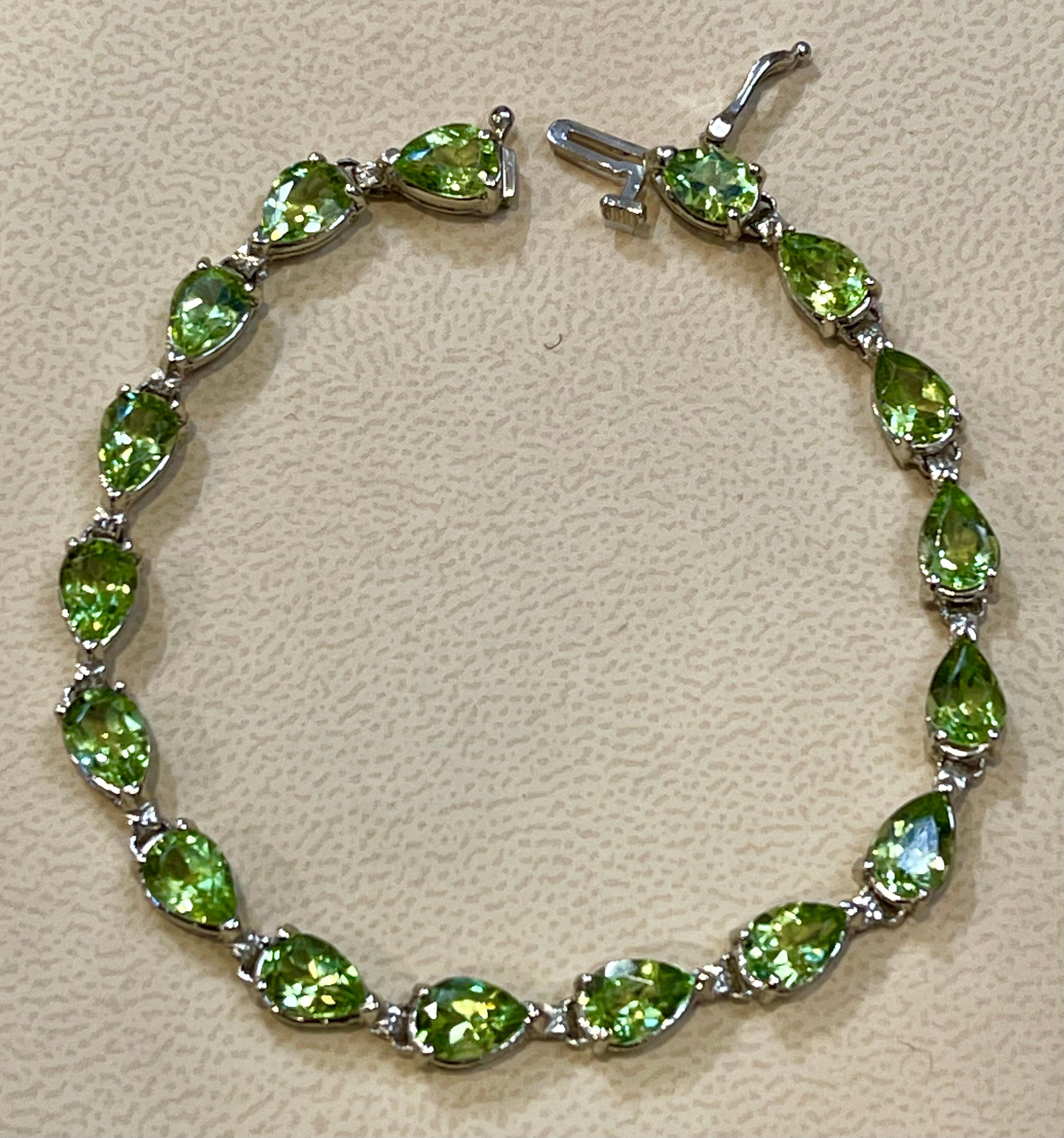 15 Carat Genuine Natural Peridot & Diamond Tennis Bracelet 14 Karat White Gold For Sale 4