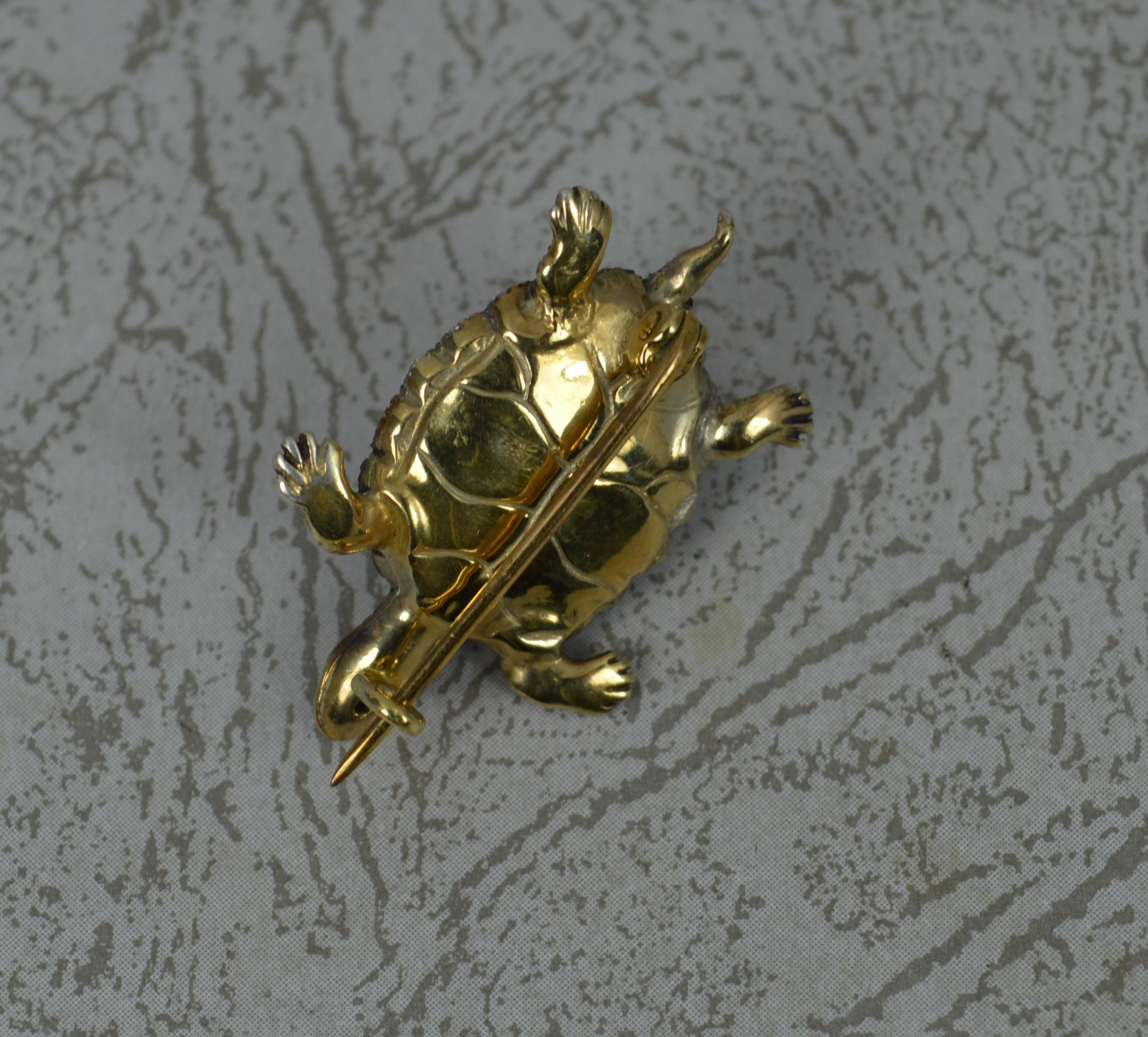 15 Carat Gold Garnet Cabochon and Rose Cut Diamond Turtle Tortoise Brooch For Sale 2