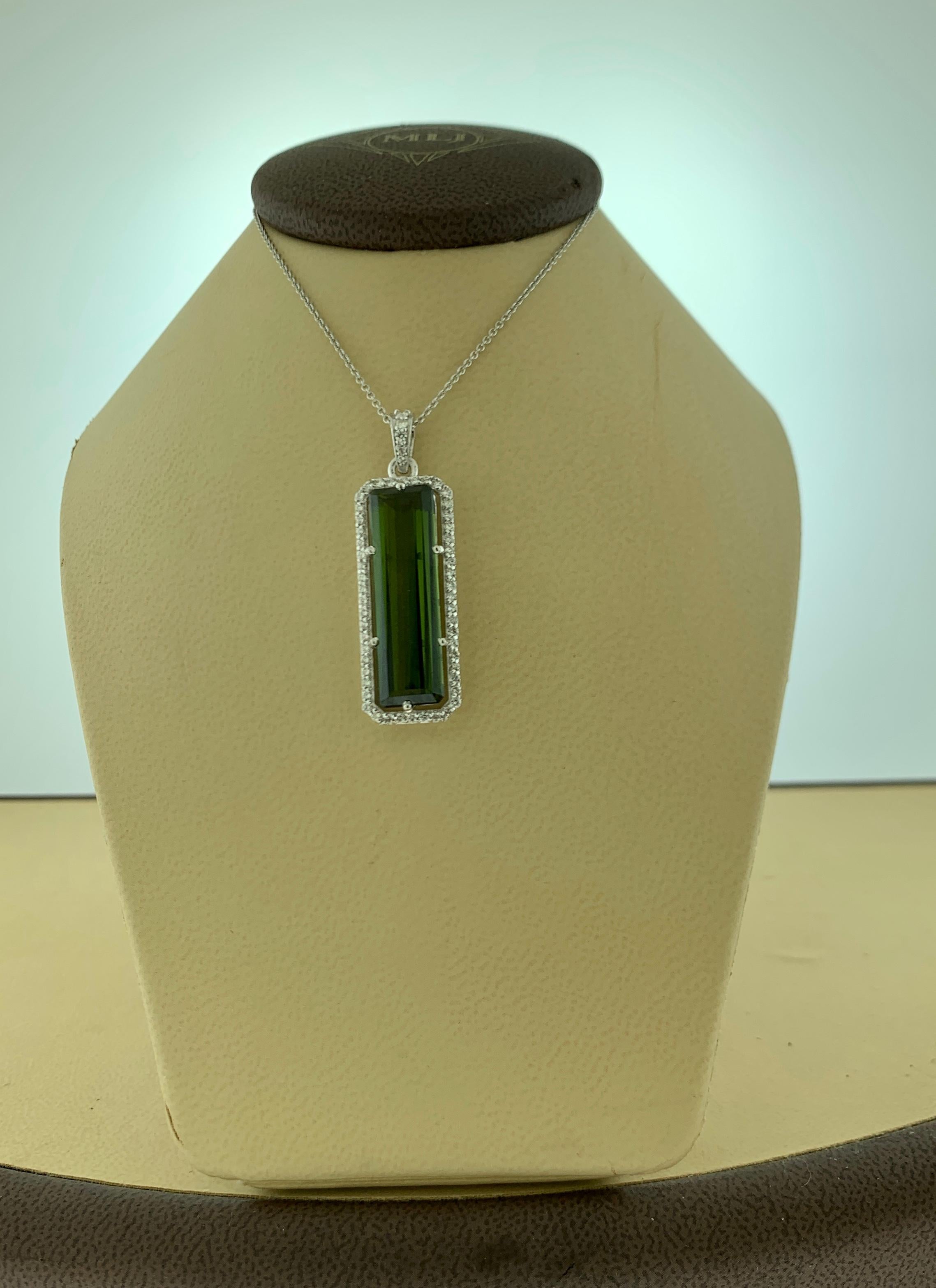 15 Carat Green Tourmaline and 1.1 Carat Diamond Pendant / Necklace 18 Karat Gold In Excellent Condition In New York, NY