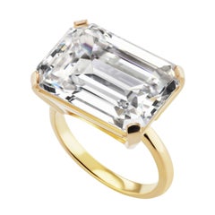 15 Carati Zirconia cubica di qualità con diamante taglio smeraldo Anello da cocktail